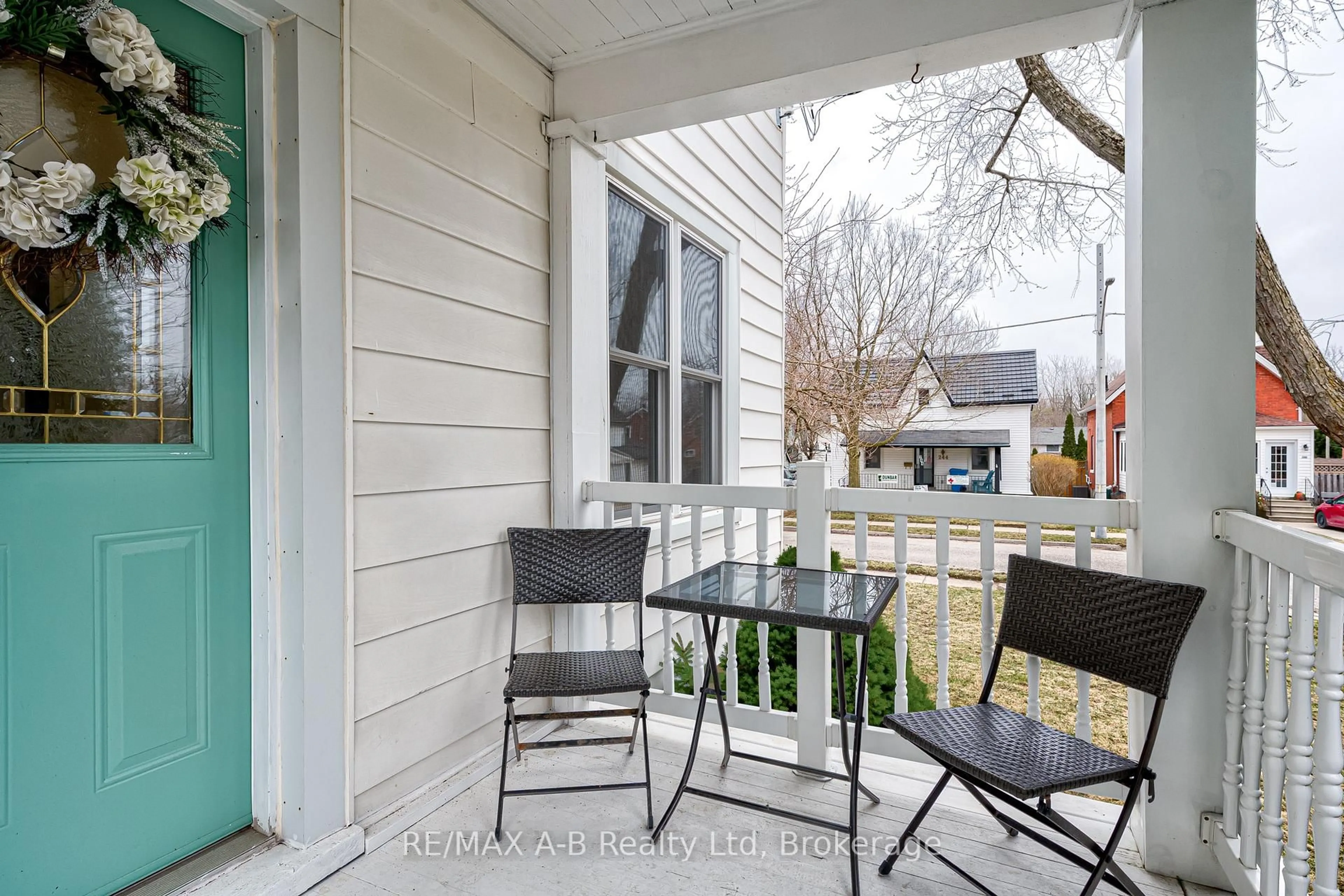 Patio, street for 25 Ash St, Stratford Ontario N5A 1M5