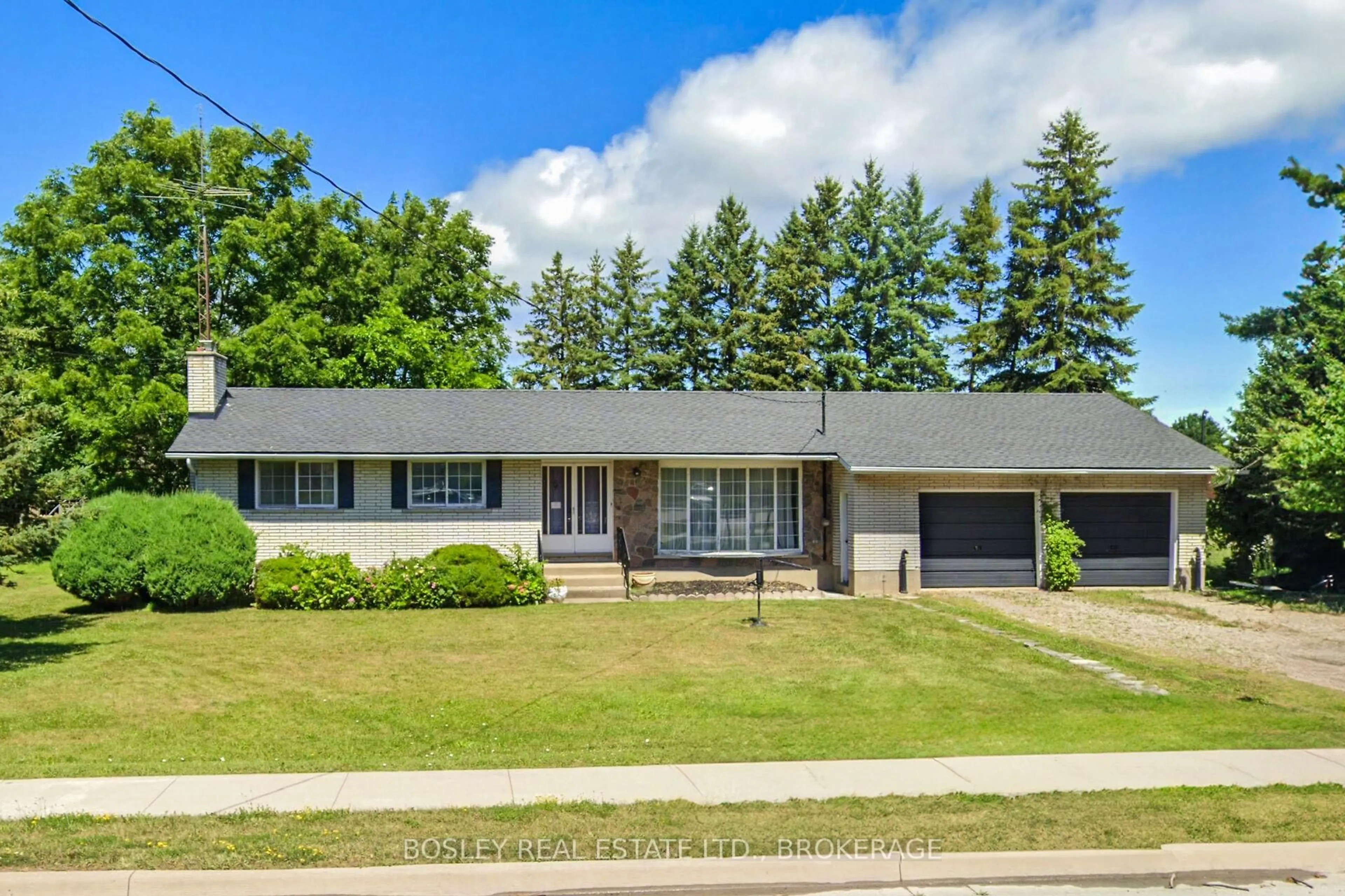 Home with vinyl exterior material, street for 1320 Niagara Stone Road Rd, Niagara-on-the-Lake Ontario L0S 1T0