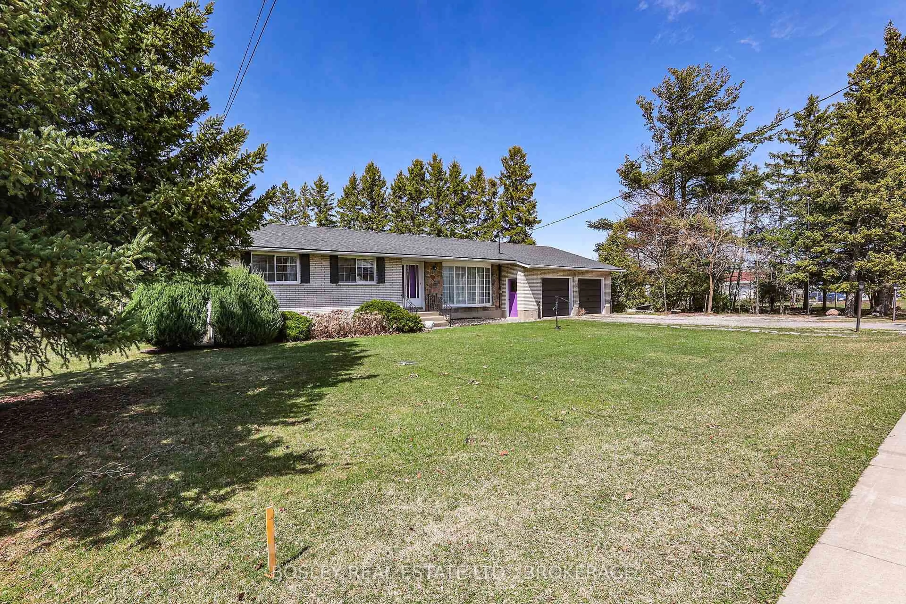 A pic from outside/outdoor area/front of a property/back of a property/a pic from drone, street for 1320 Niagara Stone Road Rd, Niagara-on-the-Lake Ontario L0S 1T0