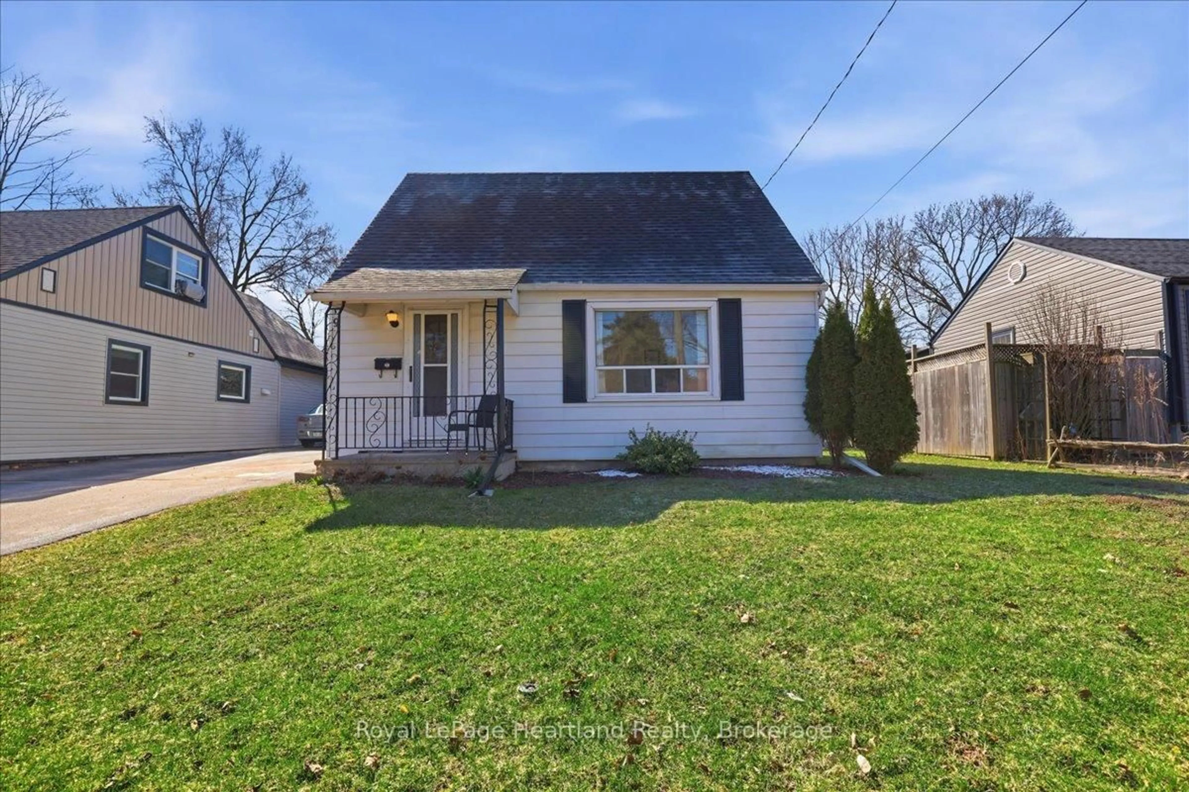 Unknown for 19 Perth Rd, Kitchener Ontario N2M 3G6