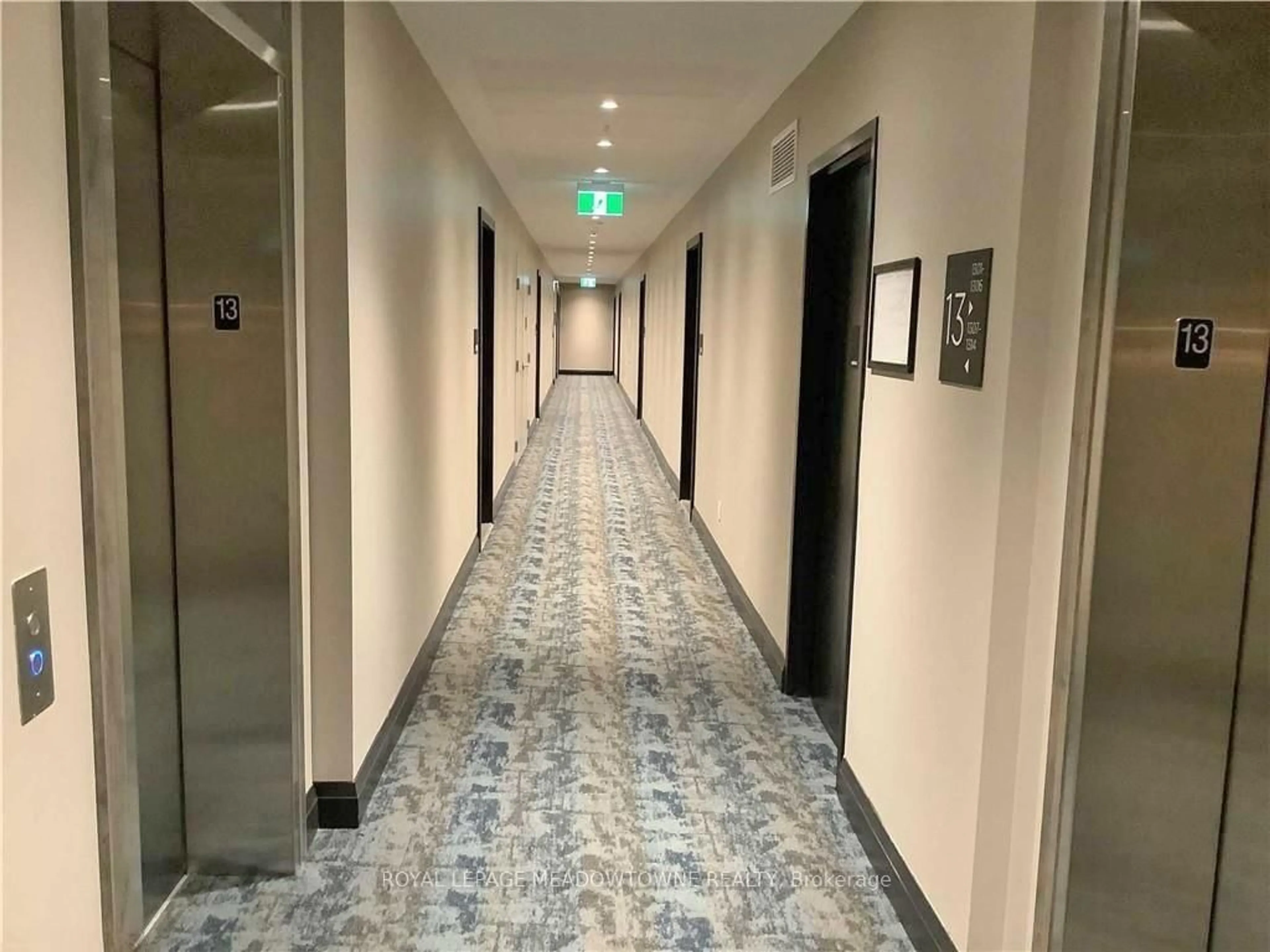 Indoor foyer for 15 Glebe St #1304, Cambridge Ontario N1S 0C3