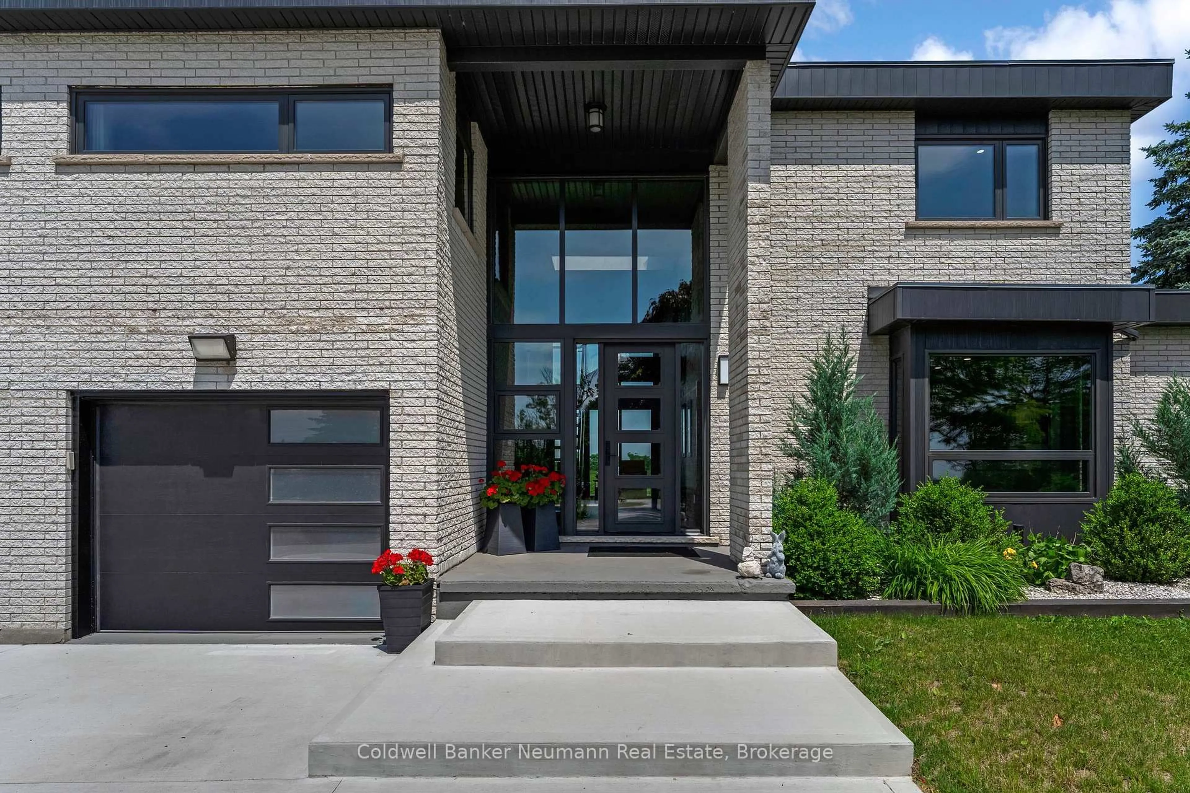 Home with brick exterior material, street for 8312 Wellington Road 124 Rd, Guelph/Eramosa Ontario N1H 6H7