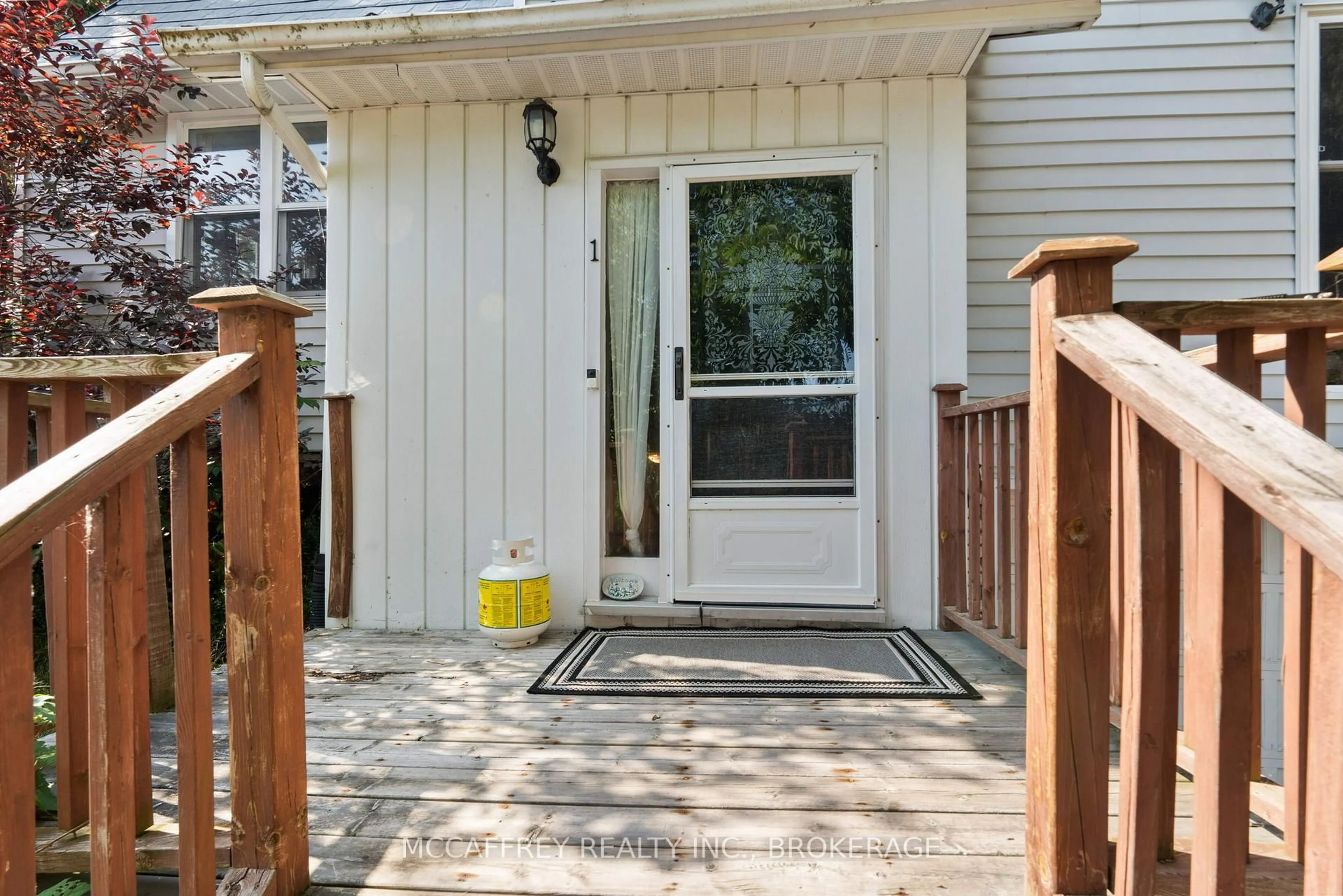 Indoor entryway for 1 SLASH Rd, Greater Napanee Ontario K7R 2Z6