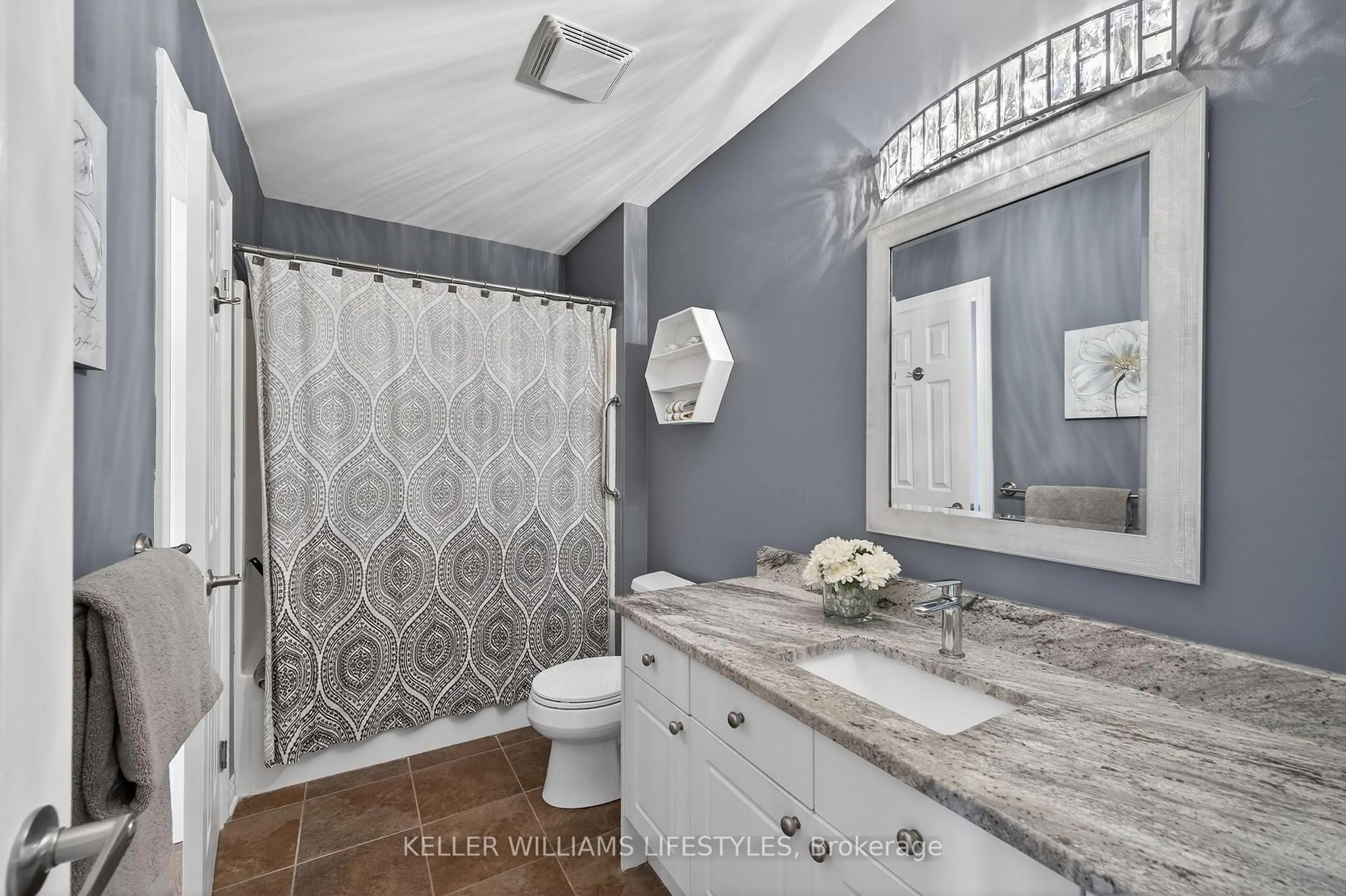 Contemporary bathroom, ceramic/tile floor for 2025 Meadowgate Blvd #244, London South Ontario N6M 1K9