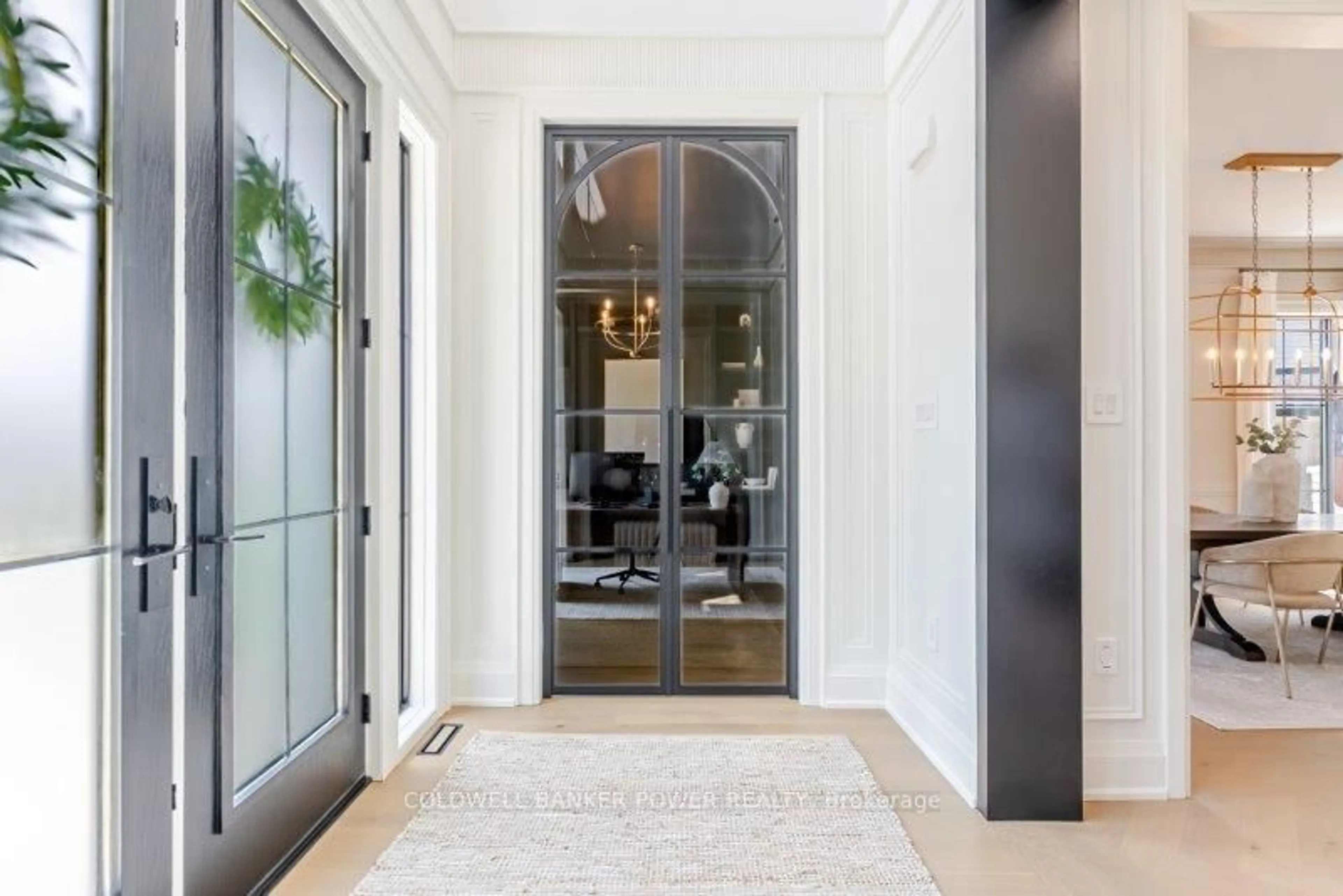 Indoor entryway for 720 Apricot Dr #14, London South Ontario N6K 0M5