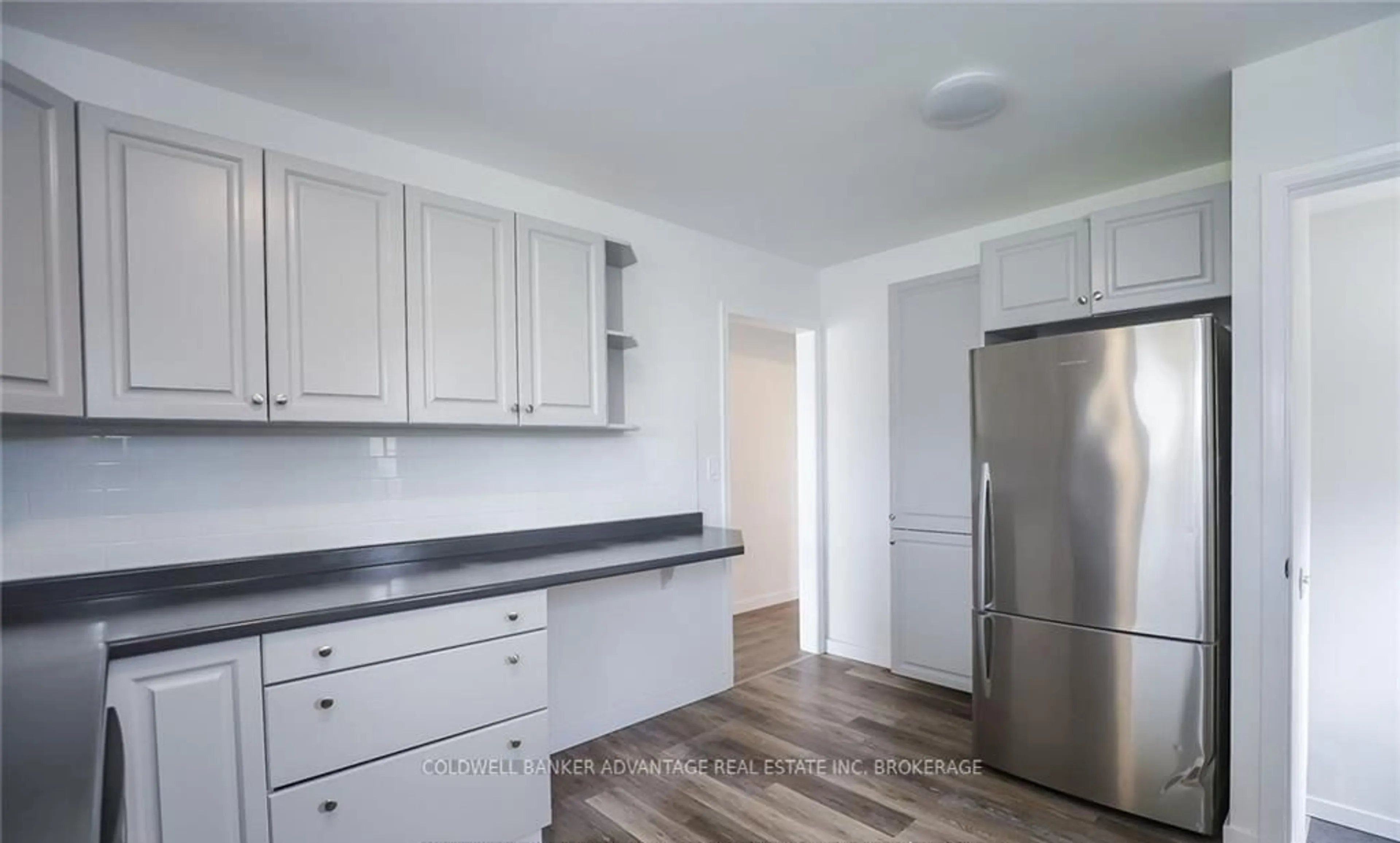 Standard kitchen, unknown for 55 Kent St, St. Catharines Ontario L2S 1H4