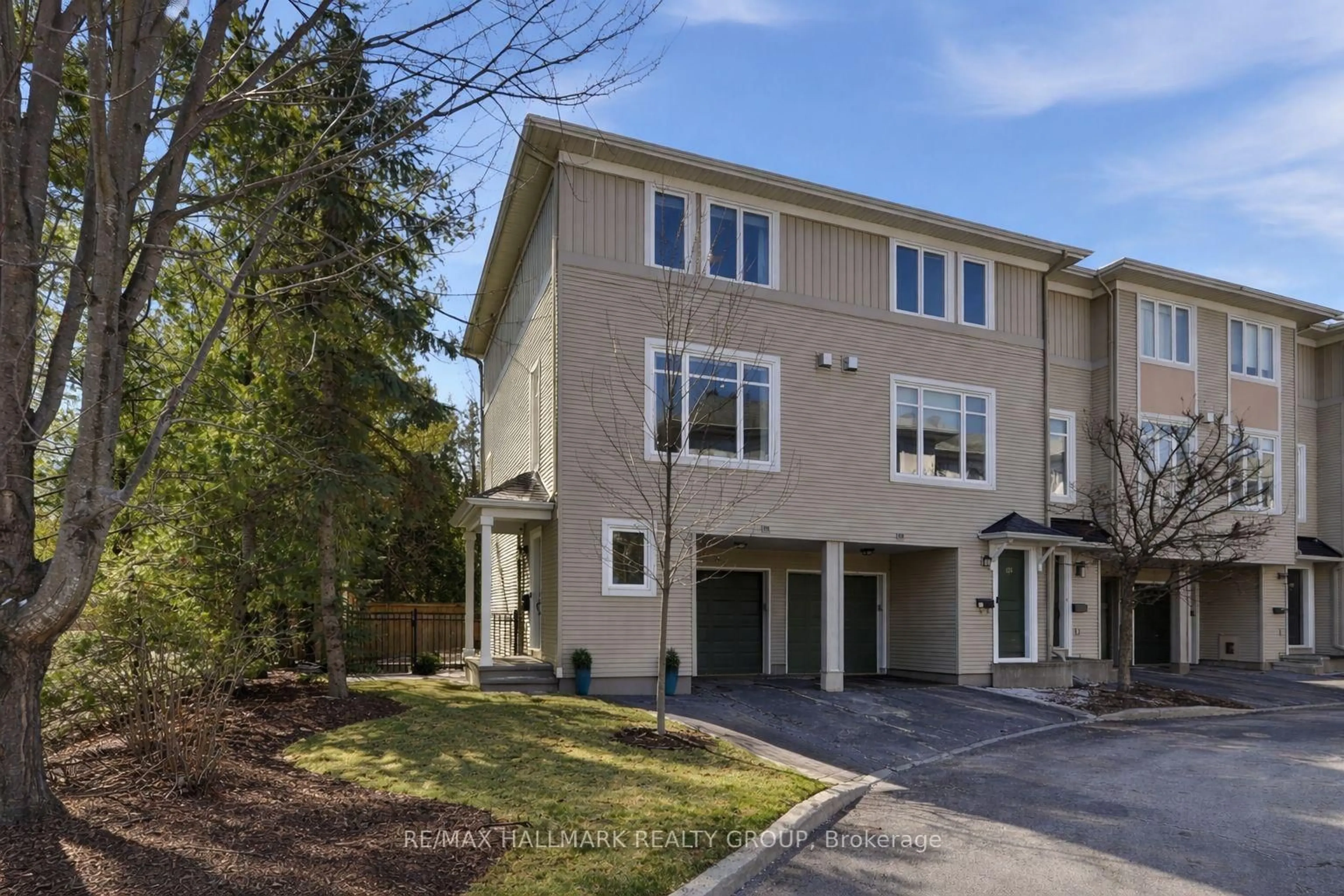 Unknown for 128 Songbird Private, Ottawa Ontario K2H 0A2