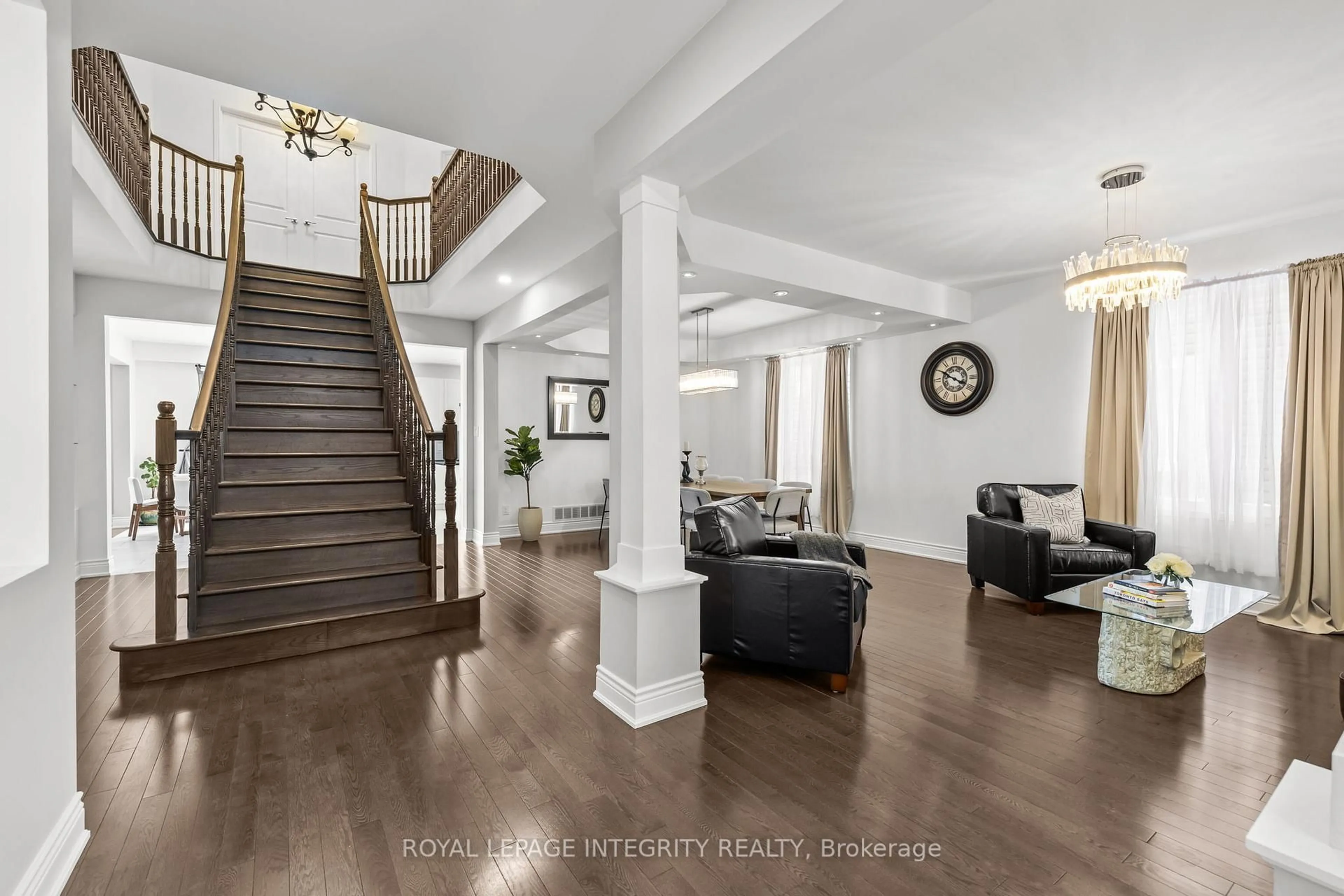 Unknown for 208 Rover St, Ottawa Ontario K2V 0G2