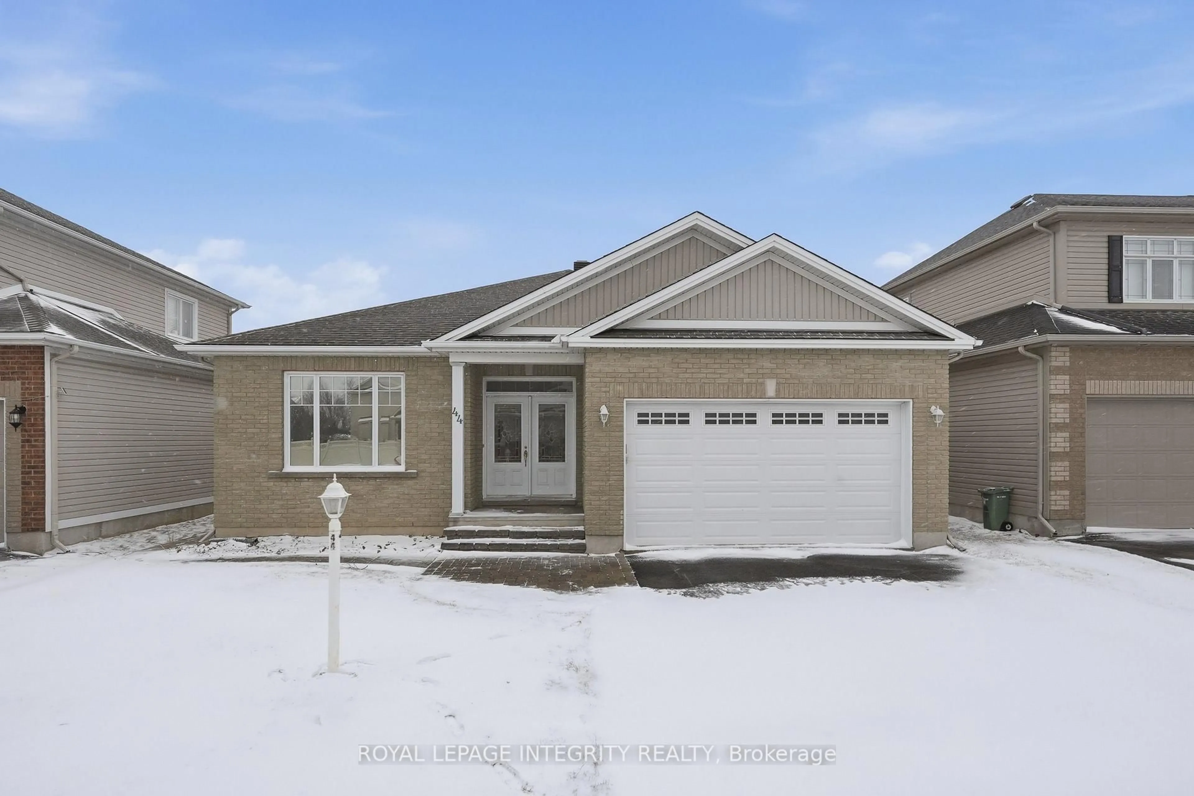 Home with vinyl exterior material, street for 44 Harry Douglas Dr, Stittsville Ontario K2S 1Z3