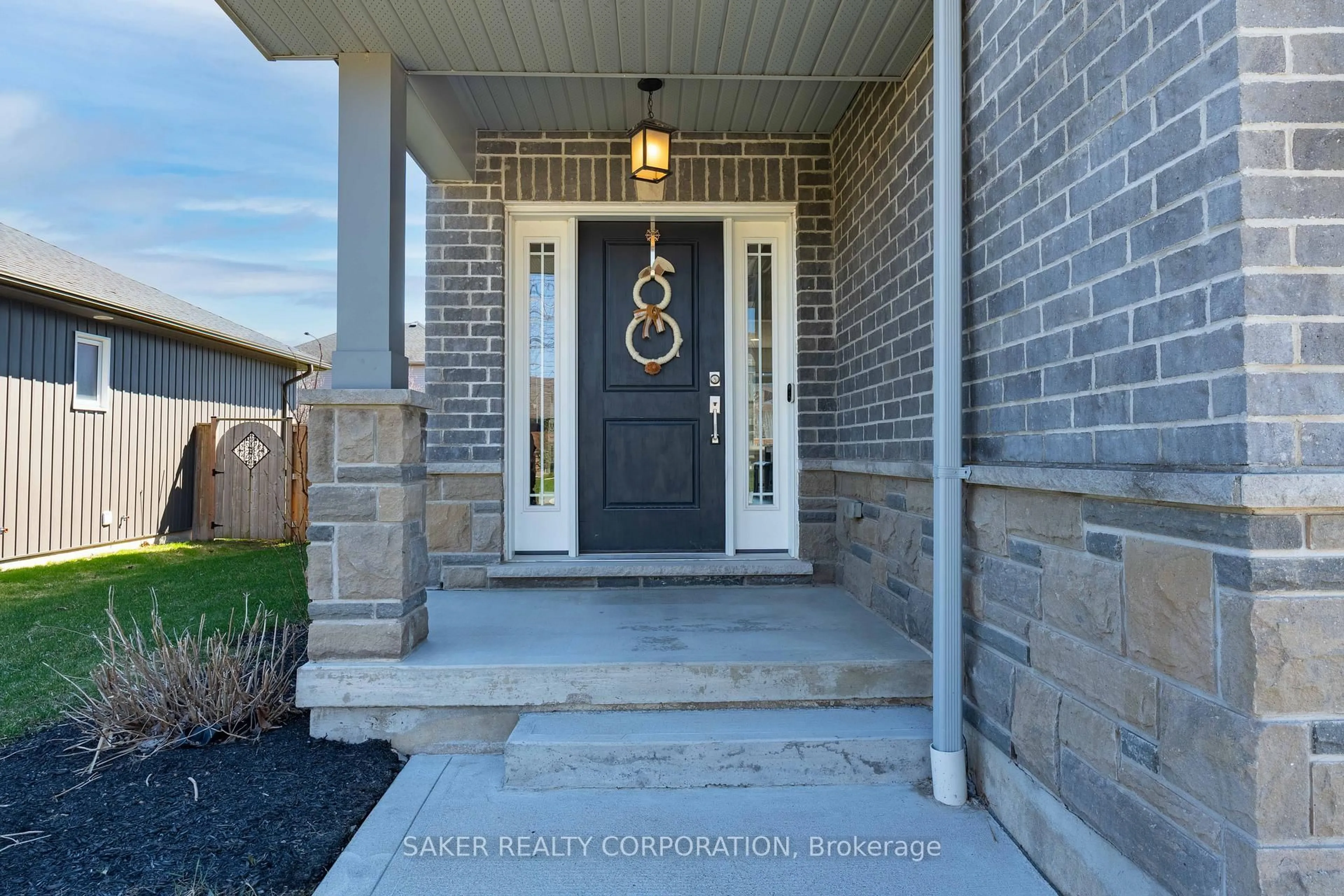 Indoor entryway for 86 Oliver Cres, Zorra Ontario N0M 2M0