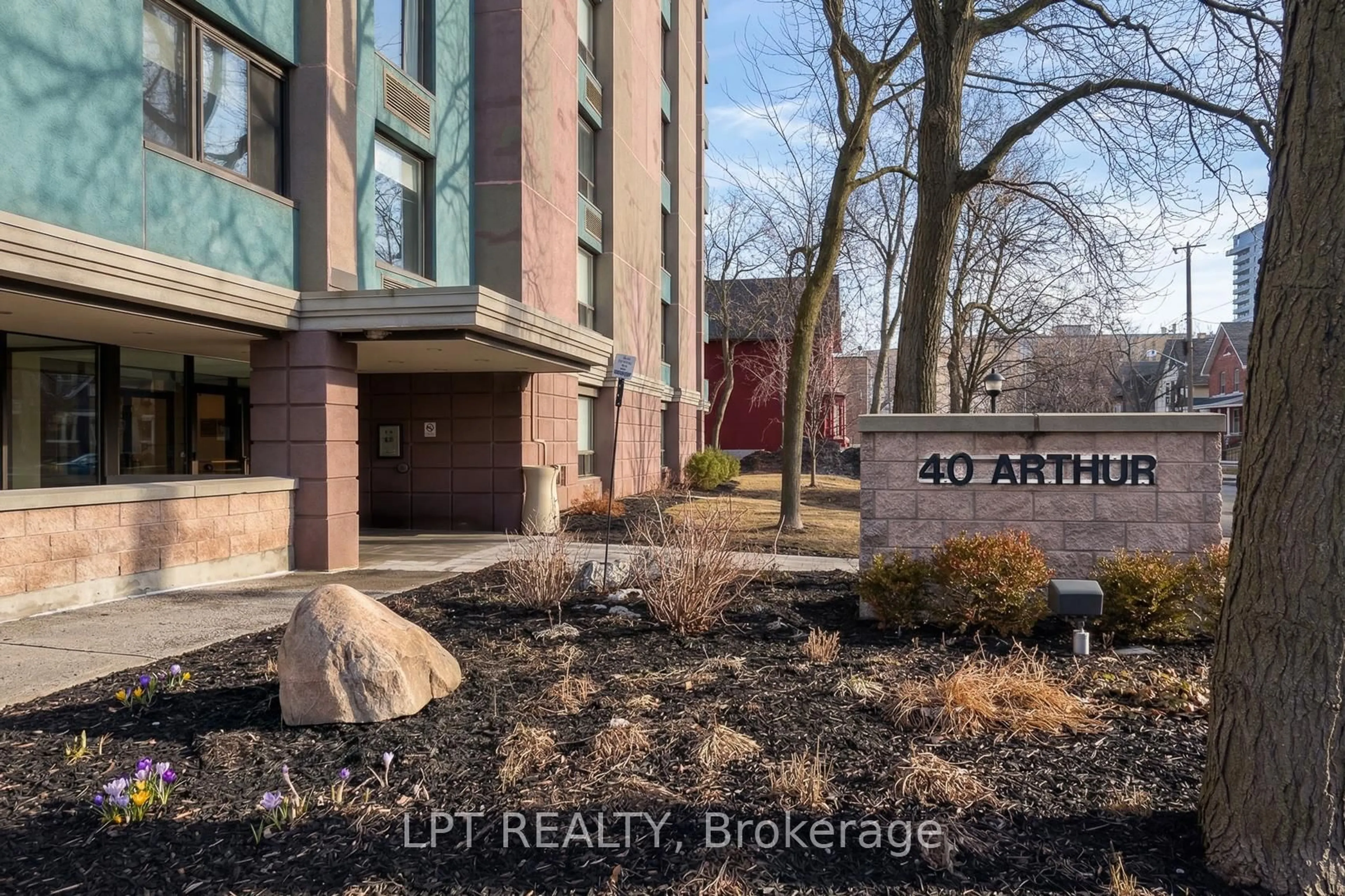 Unknown for 40 Arthur St #703, Ottawa Ontario K1R 7T5