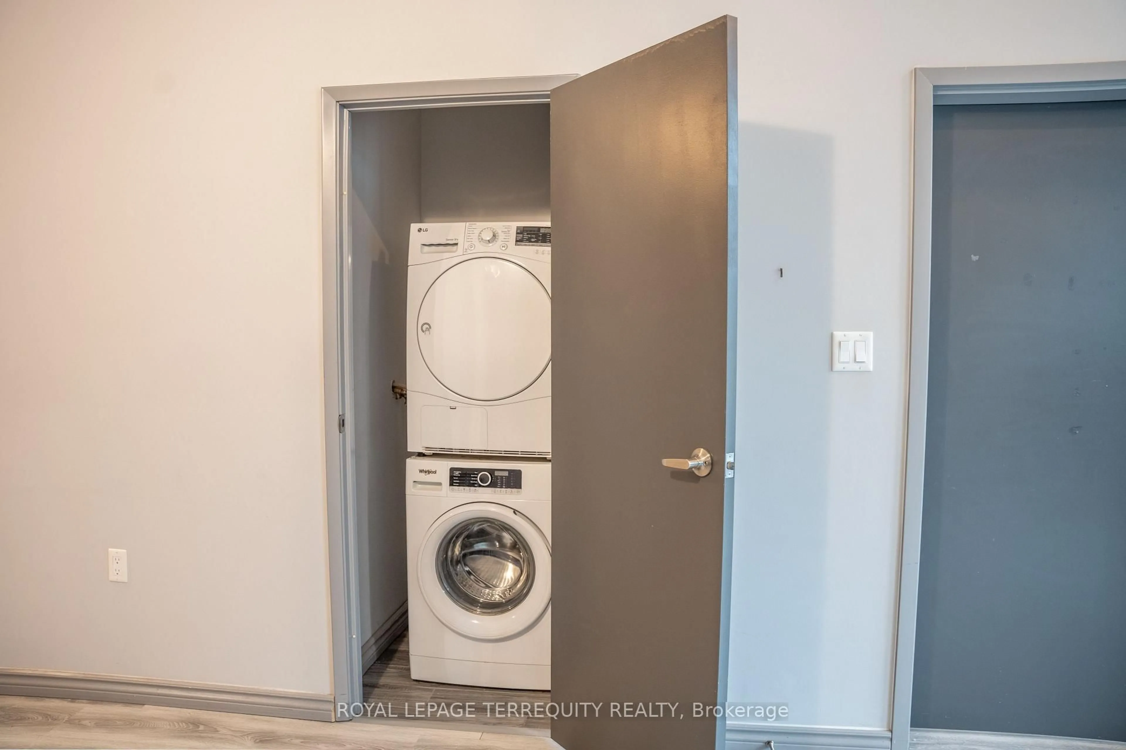 Laundry room for 275 Larch St #F106, Waterloo Ontario N2L 0J5