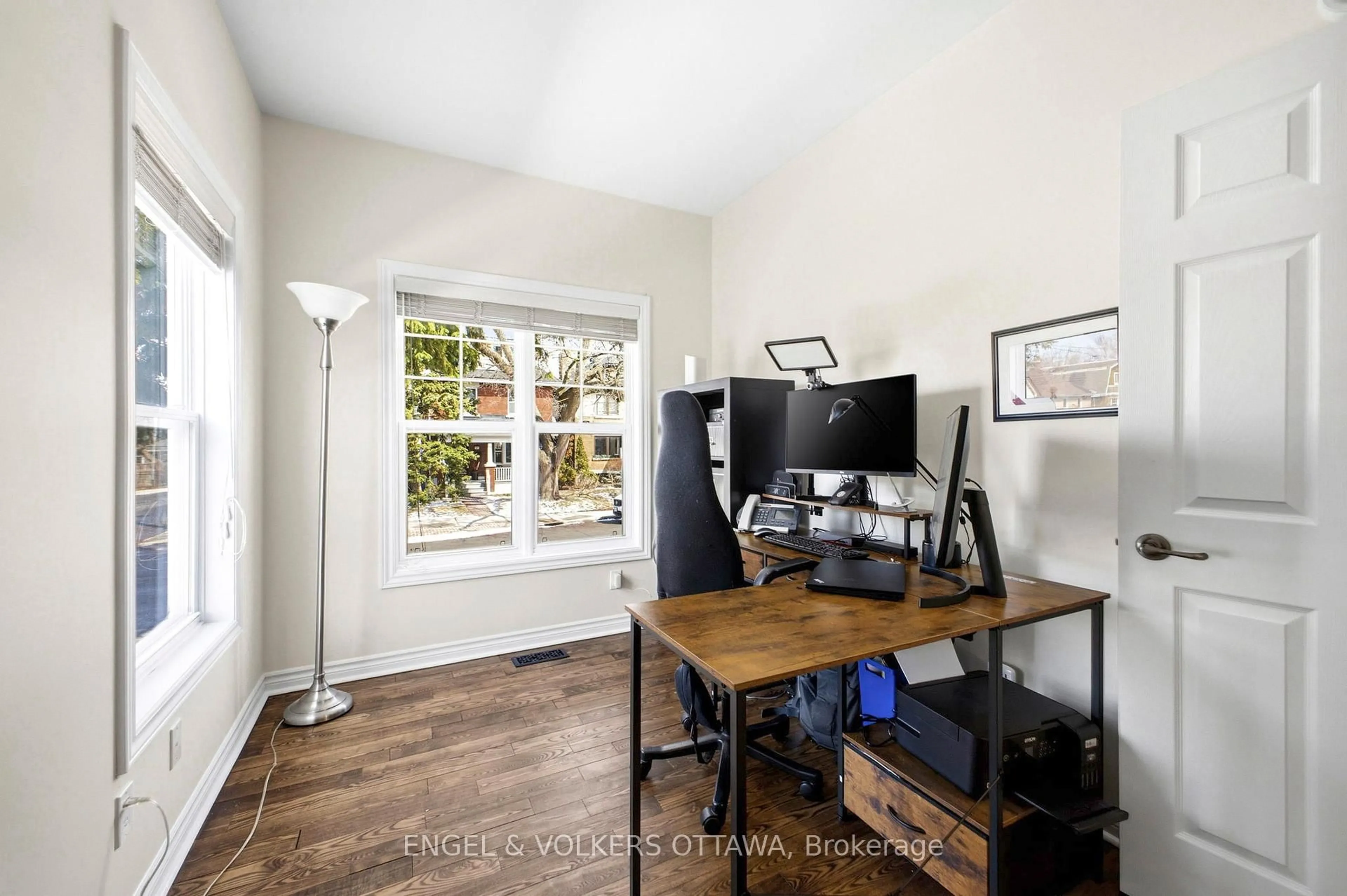 A pic of a room for 72 Smirle Ave, Ottawa Ontario K1Y 0S3