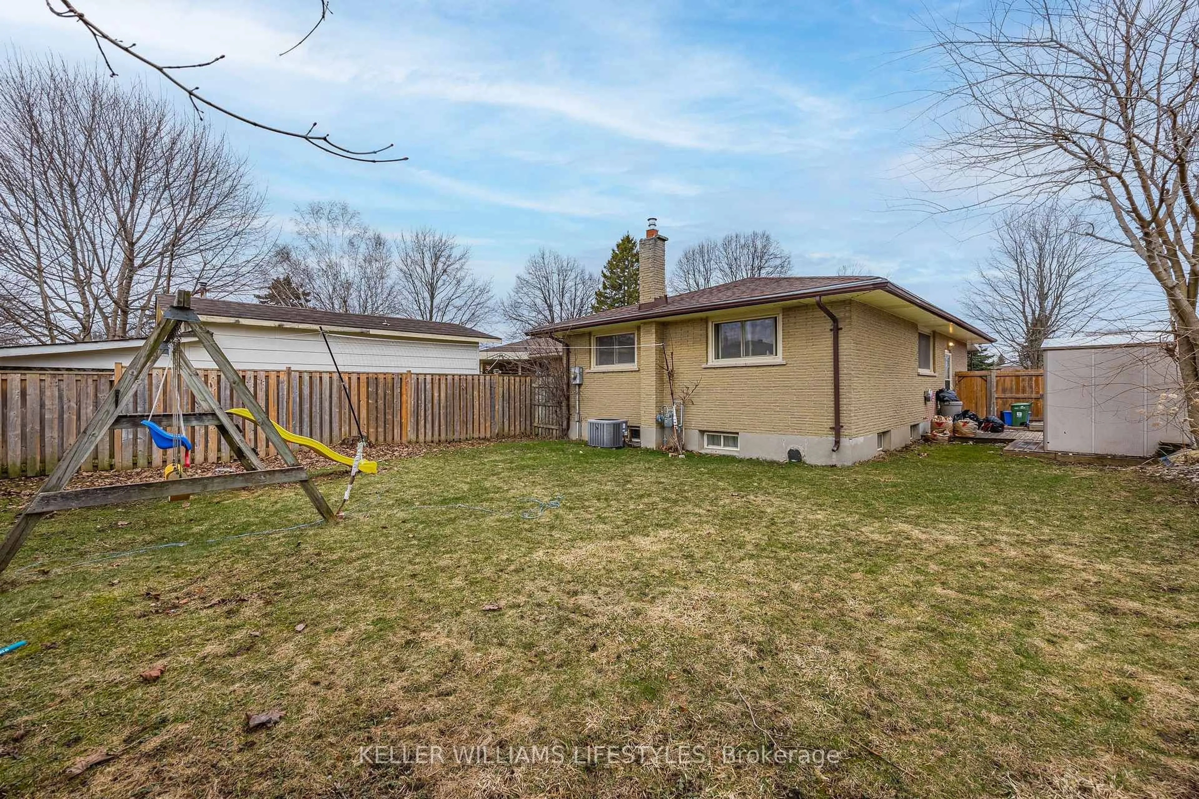 Unknown for 9 Buchan Rd, London East Ontario N5V 1K9