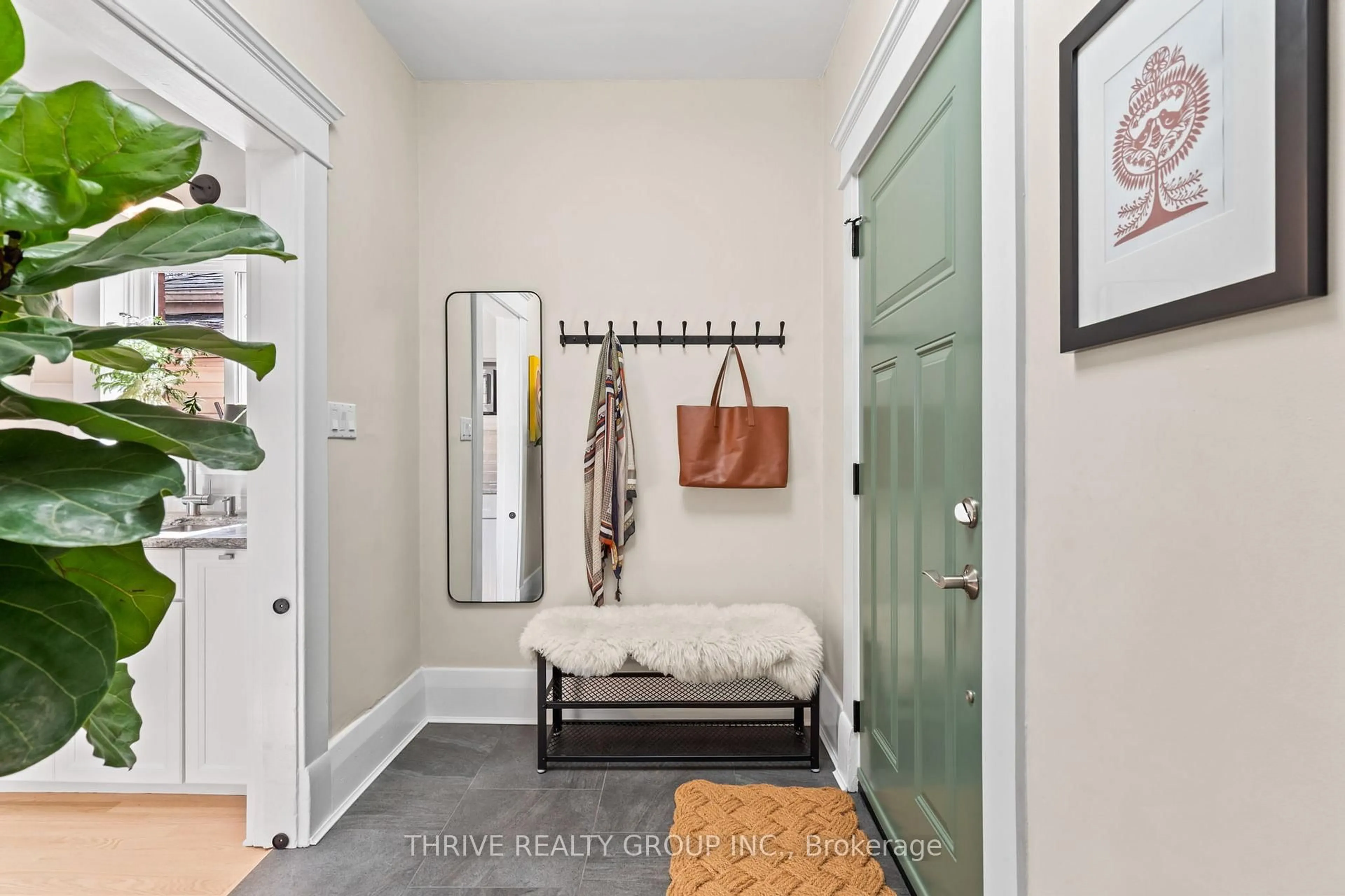 Indoor entryway for 114 Wortley Rd, London South Ontario N6C 3N8