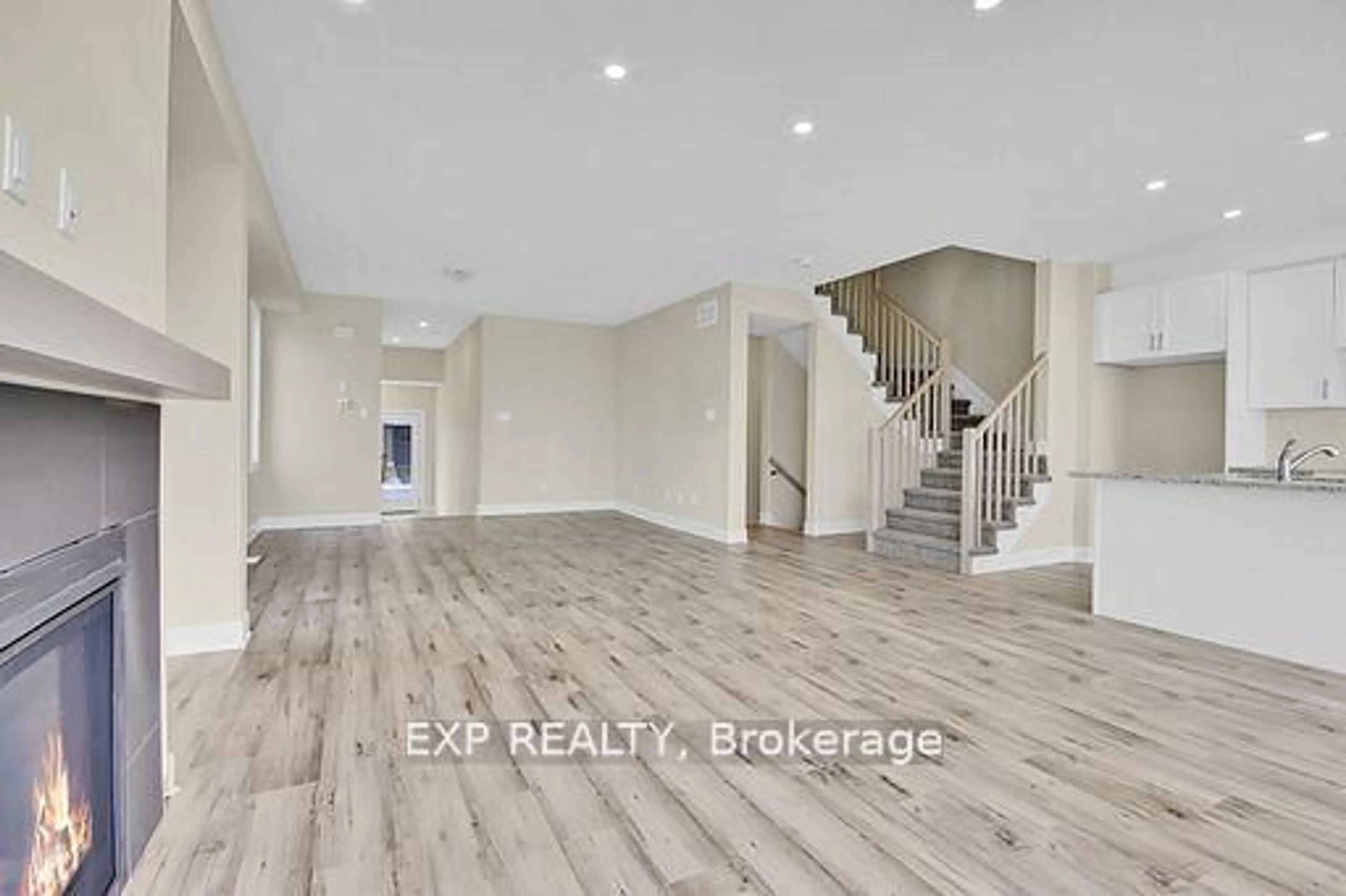 Indoor entryway for 15 Reynolds Ave, Carleton Place Ontario K7C 0W4