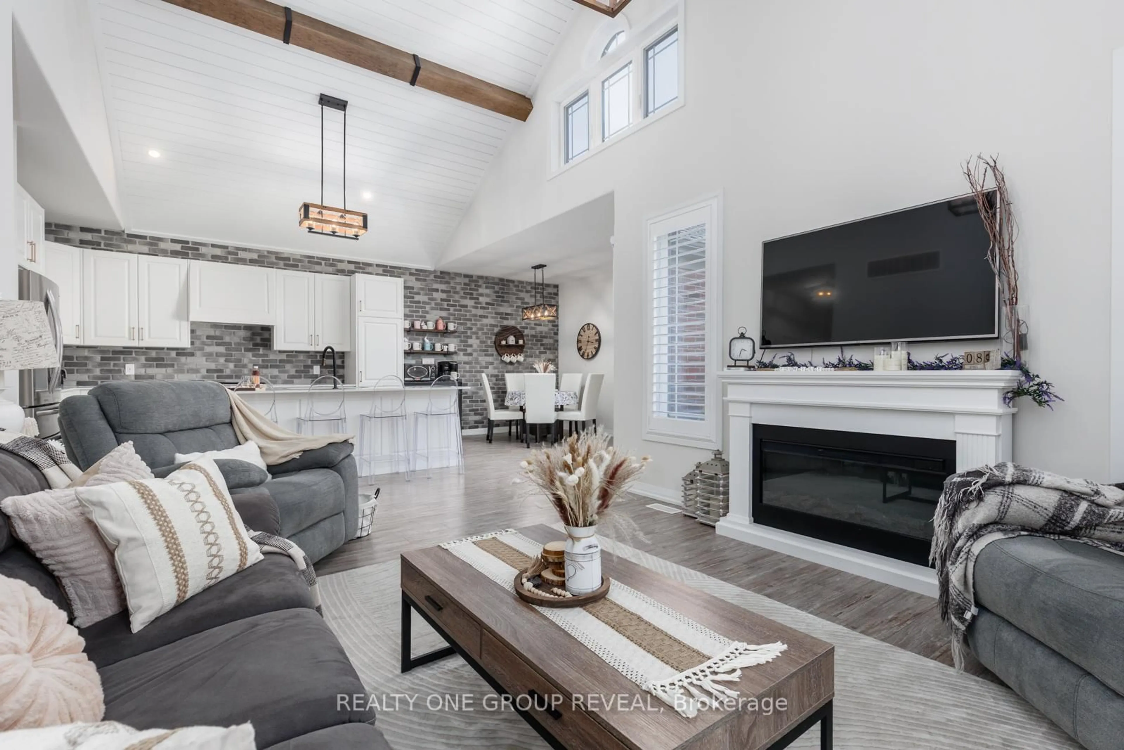 Living room with furniture, unknown for 208 Strachan St, Port Hope Ontario L1A 0E9