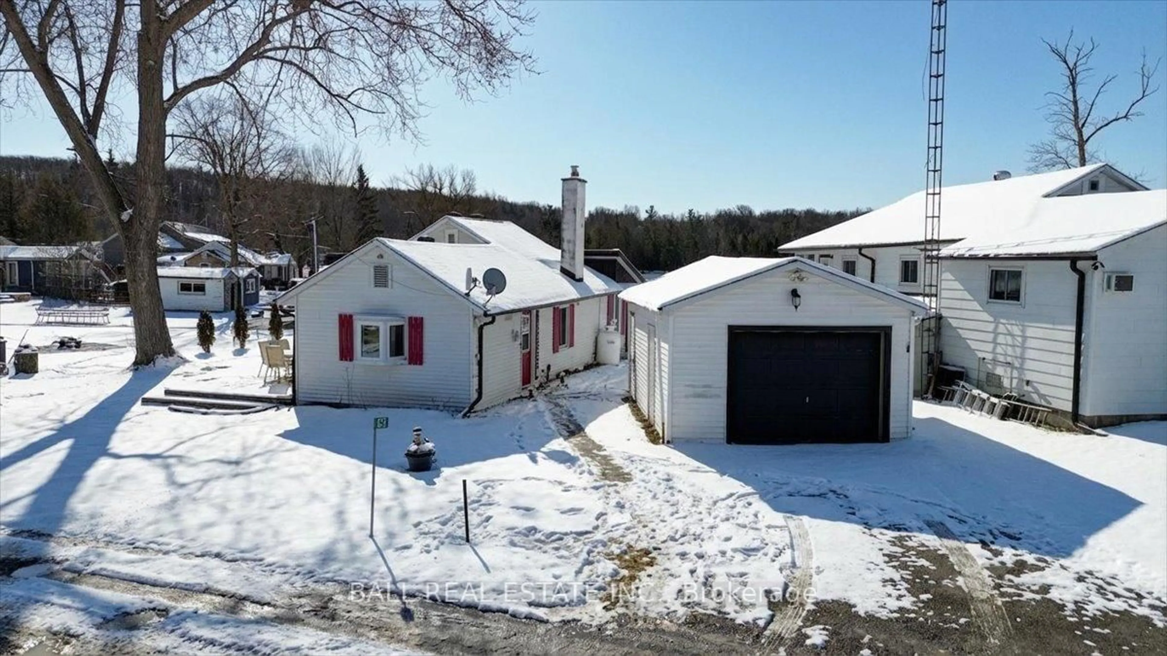 A pic from outside/outdoor area/front of a property/back of a property/a pic from drone, street for 1129 McCarthy's Point Rd, Asphodel-Norwood Ontario K0L 1Y0