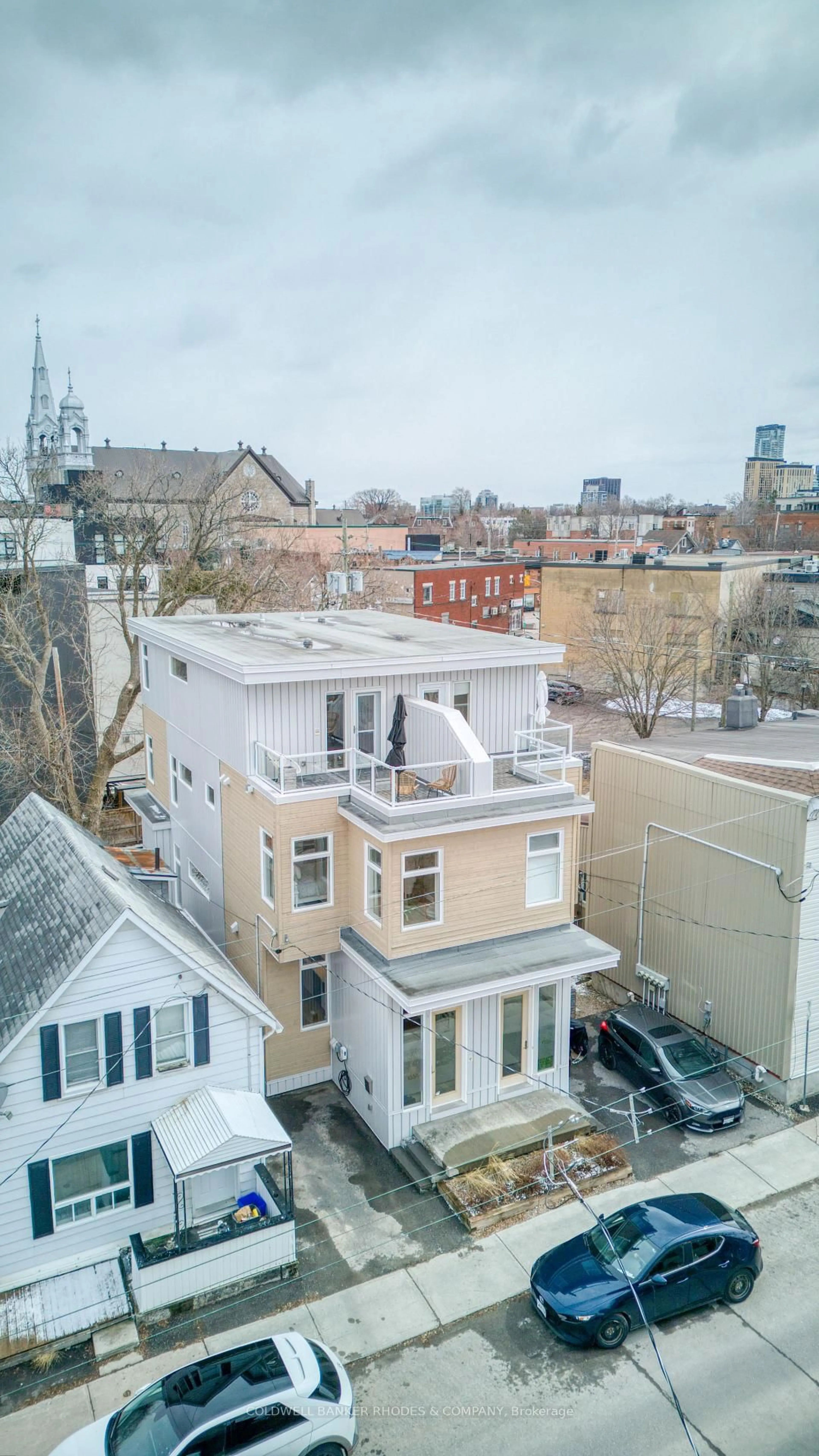 A pic from outside/outdoor area/front of a property/back of a property/a pic from drone, city buildings view from balcony for 103A Stirling Ave, Ottawa Ontario K1Y 1P9
