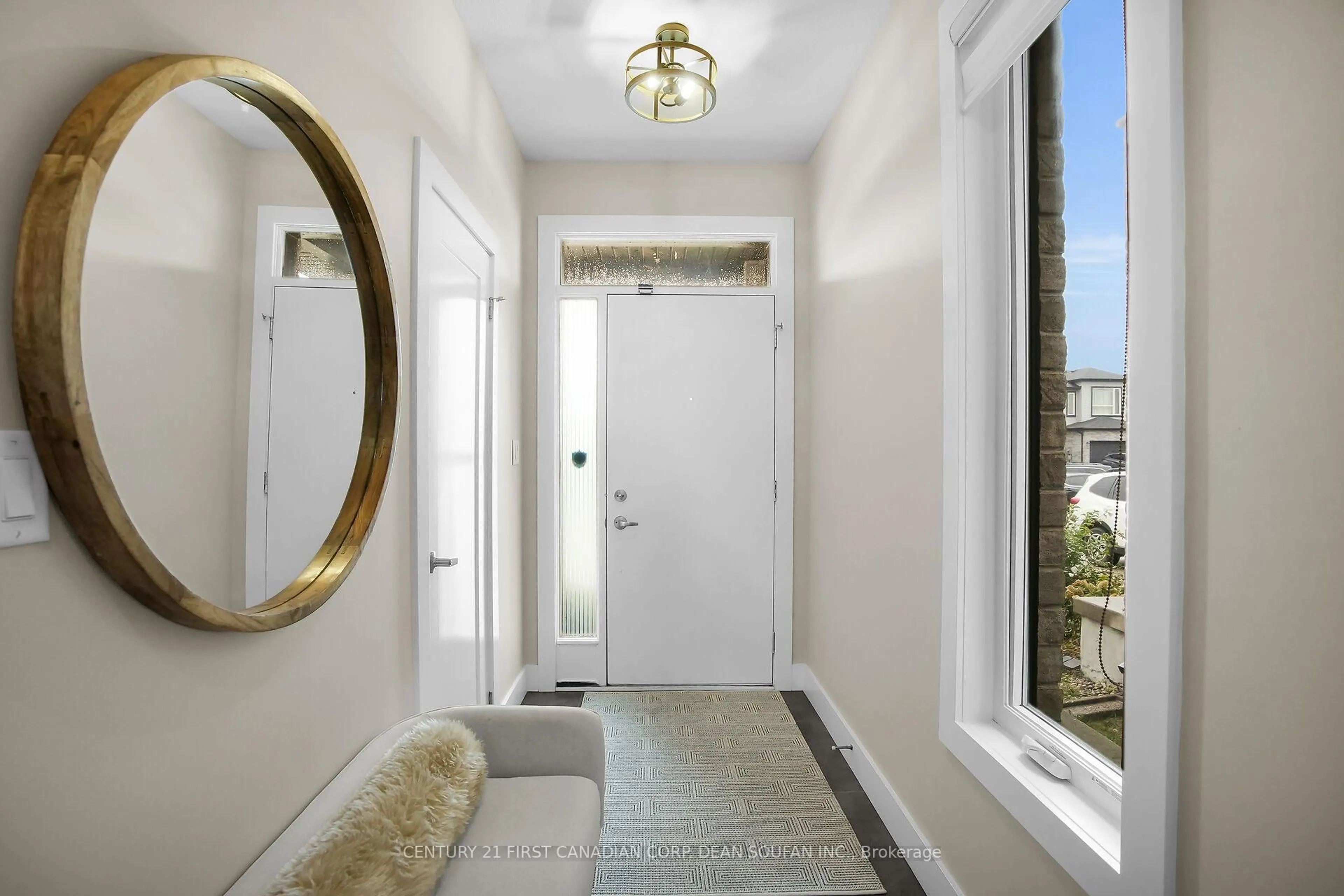 Indoor entryway for 755 Freeport St, London North Ontario N6G 0R4