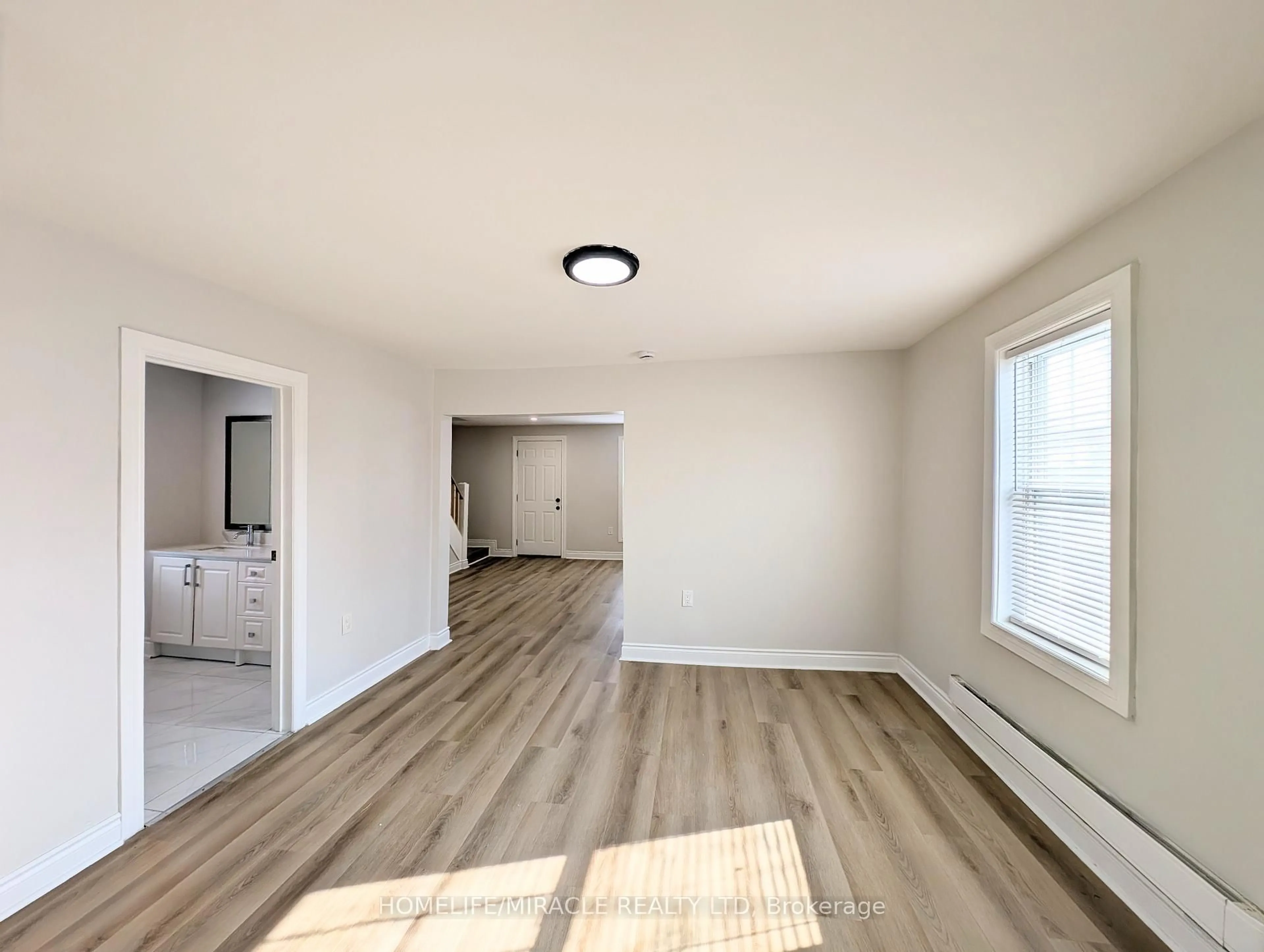 A pic of a room for 137 Proctor St, Sarnia Ontario N7T 3G1