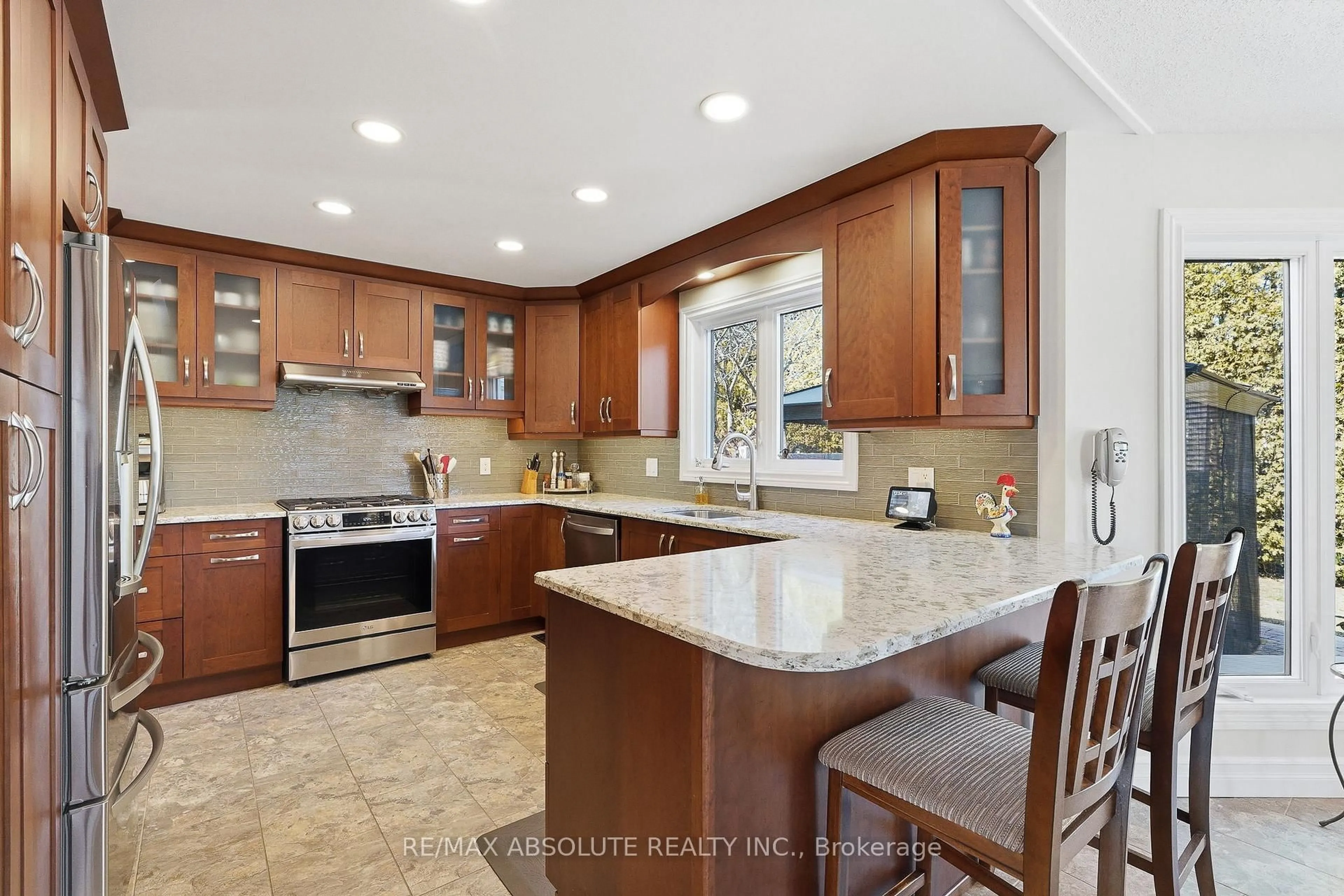 Open concept kitchen, ceramic/tile floor for 759 Montcrest Dr, Ottawa Ontario K4A 2N1