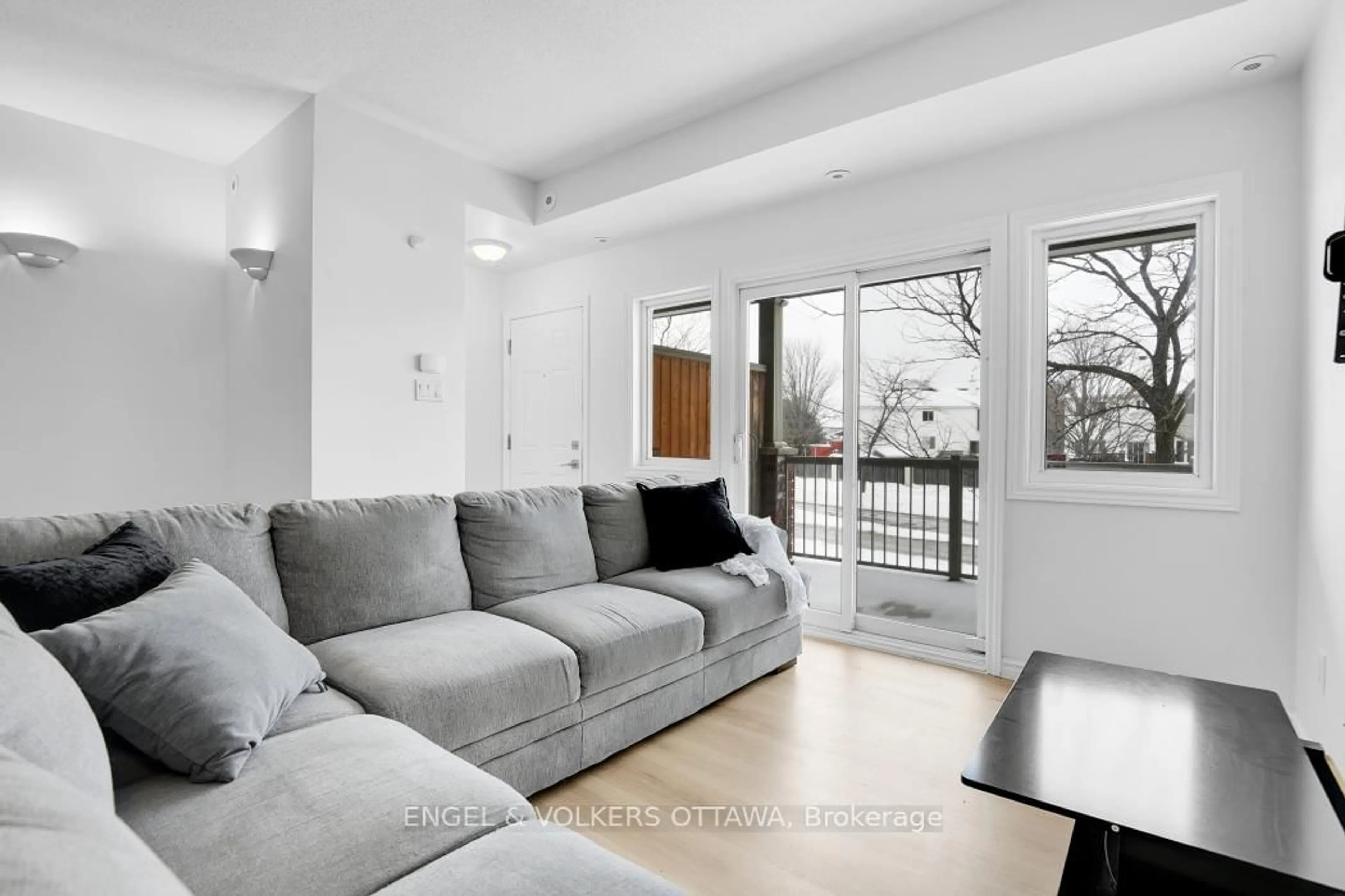 Living room with furniture, unknown for 165 Waterbridge Dr #5, Ottawa Ontario K2G 7G3