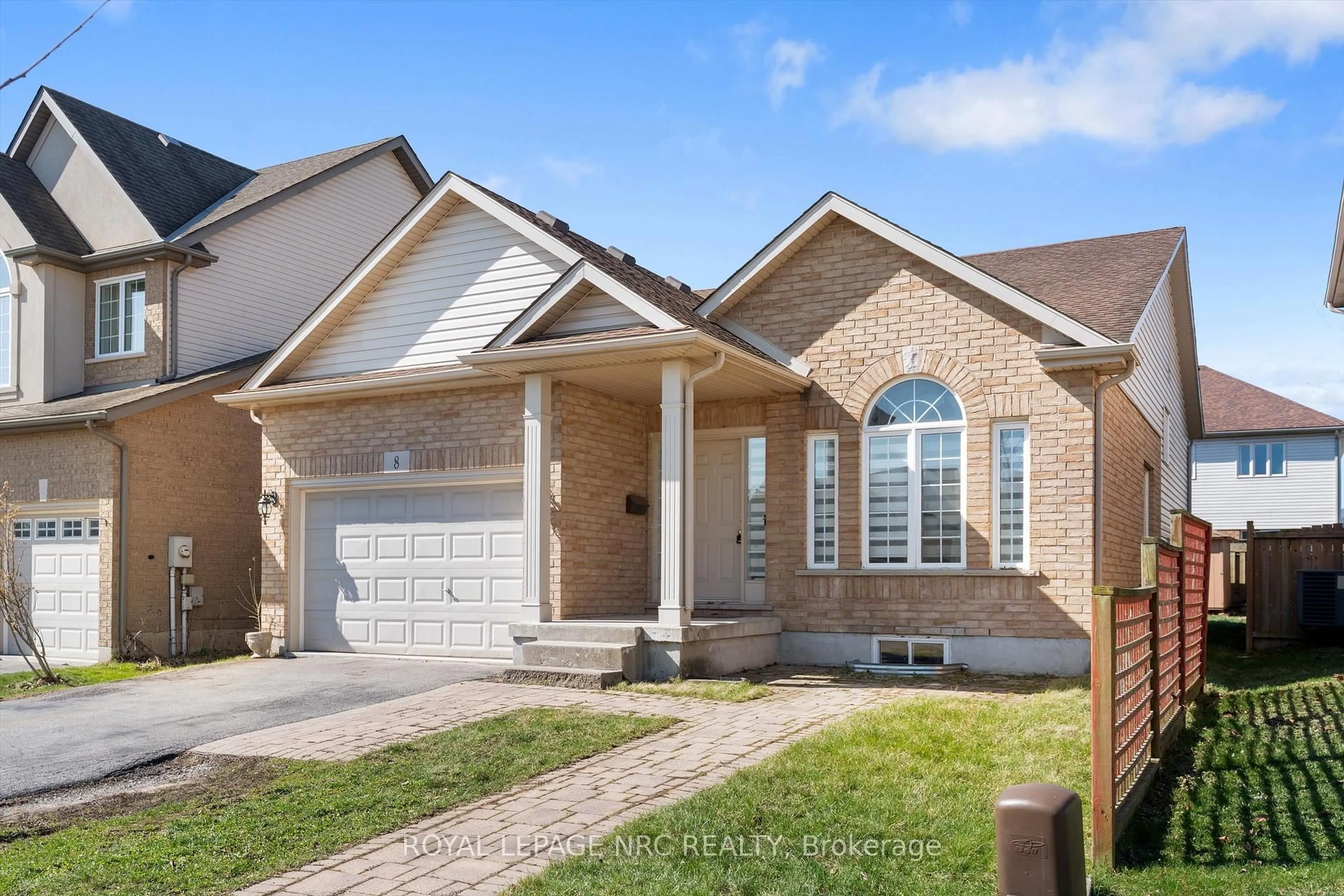 Home with brick exterior material, street for 8 Silver Maple Rd, Thorold Ontario L2V 5G5