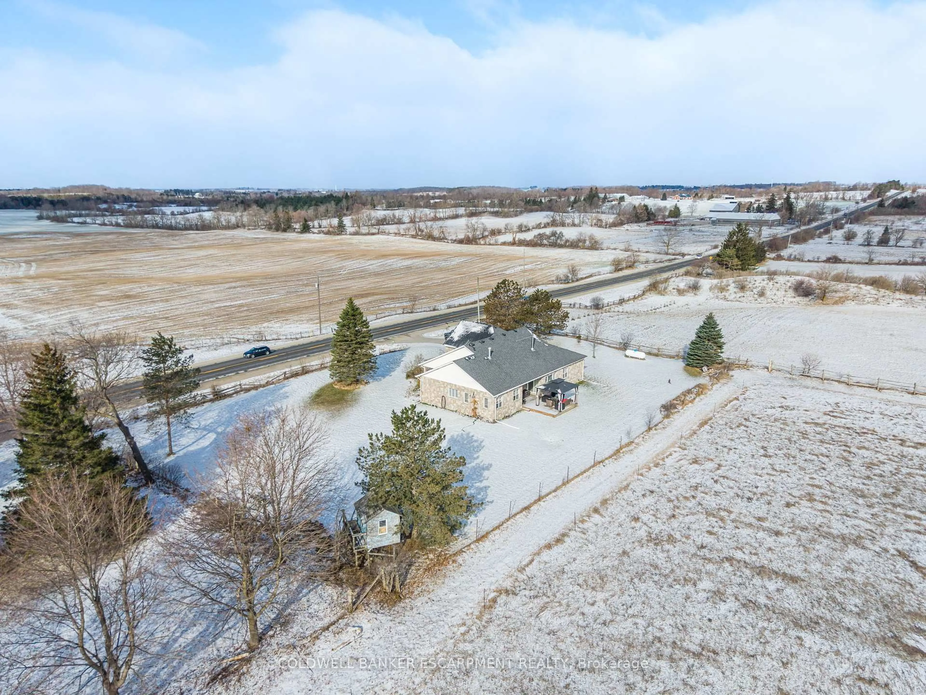A pic from outside/outdoor area/front of a property/back of a property/a pic from drone, unknown for 4923 Wellington 44 Rd, Guelph/Eramosa Ontario N0B 2K0