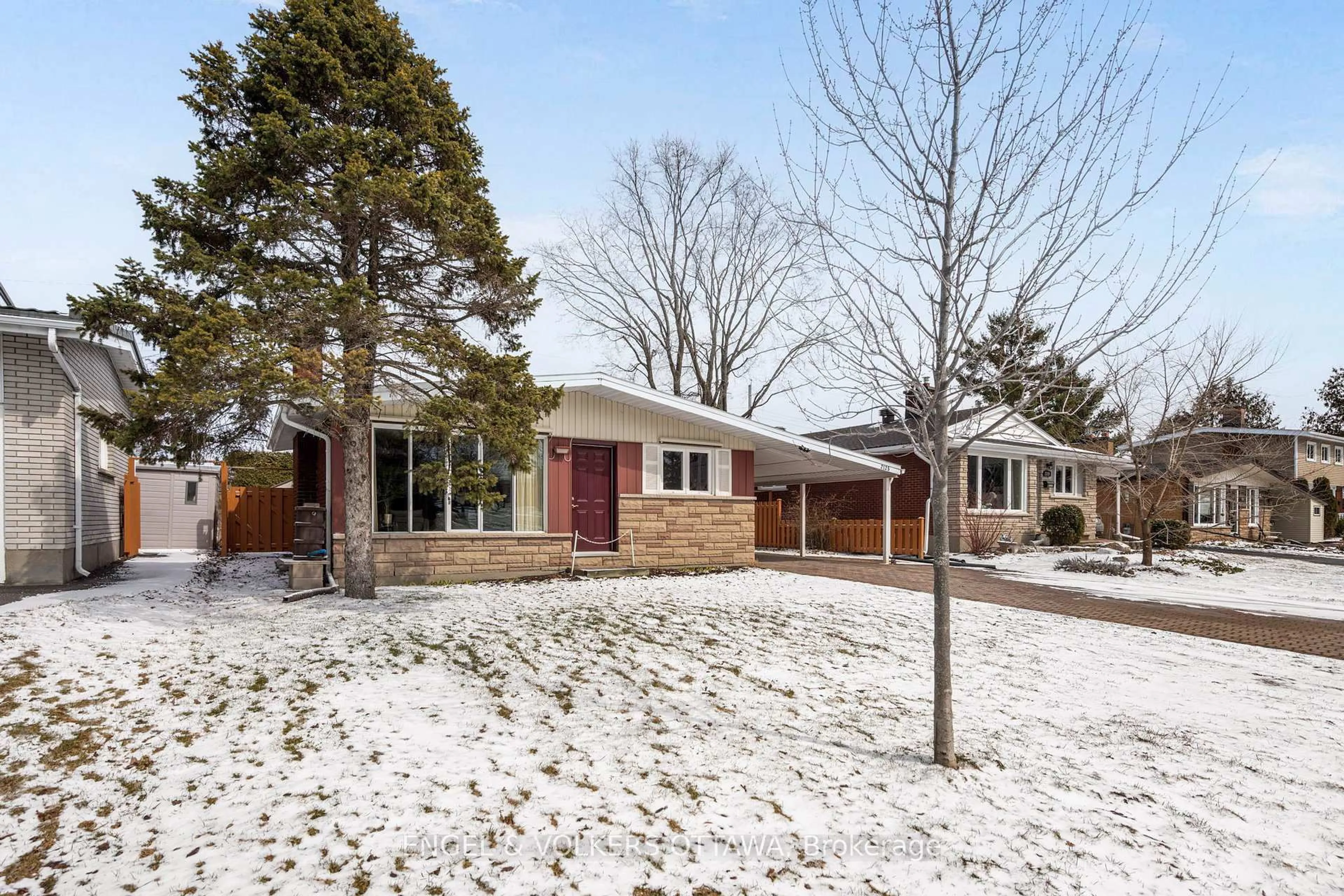 Home with brick exterior material, street for 2125 Valley Dr, Ottawa Ontario K1G 2P6