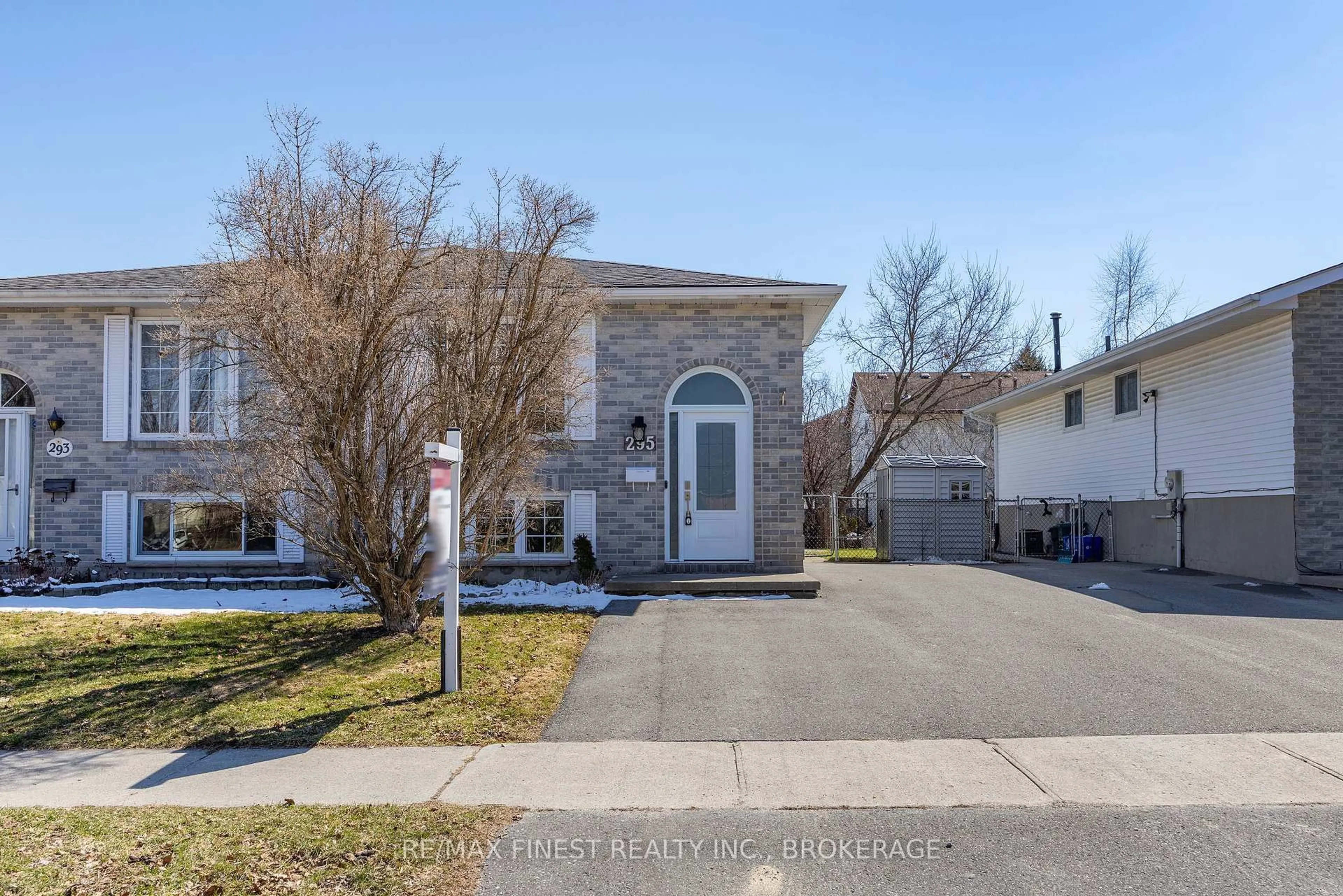 A pic from outside/outdoor area/front of a property/back of a property/a pic from drone, street for 295 OWENS Cres, Kingston Ontario K7M 8G9