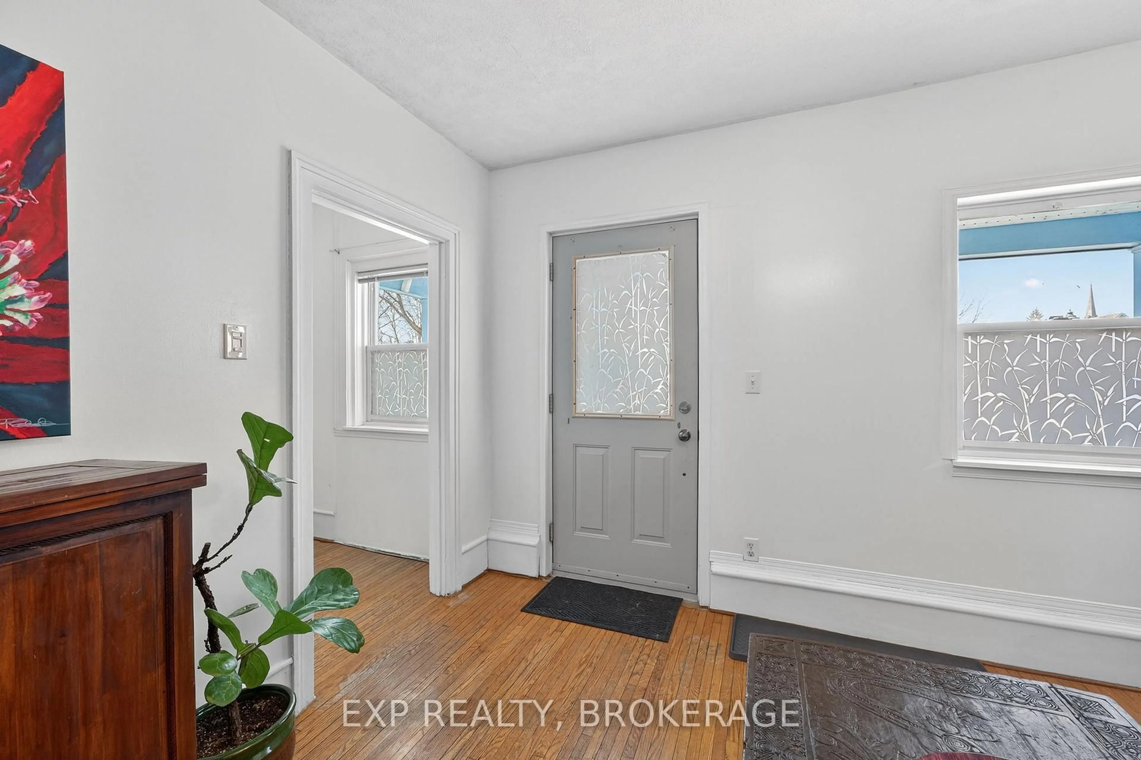 Indoor entryway for 45 Main St, Gananoque Ontario K7G 2L8