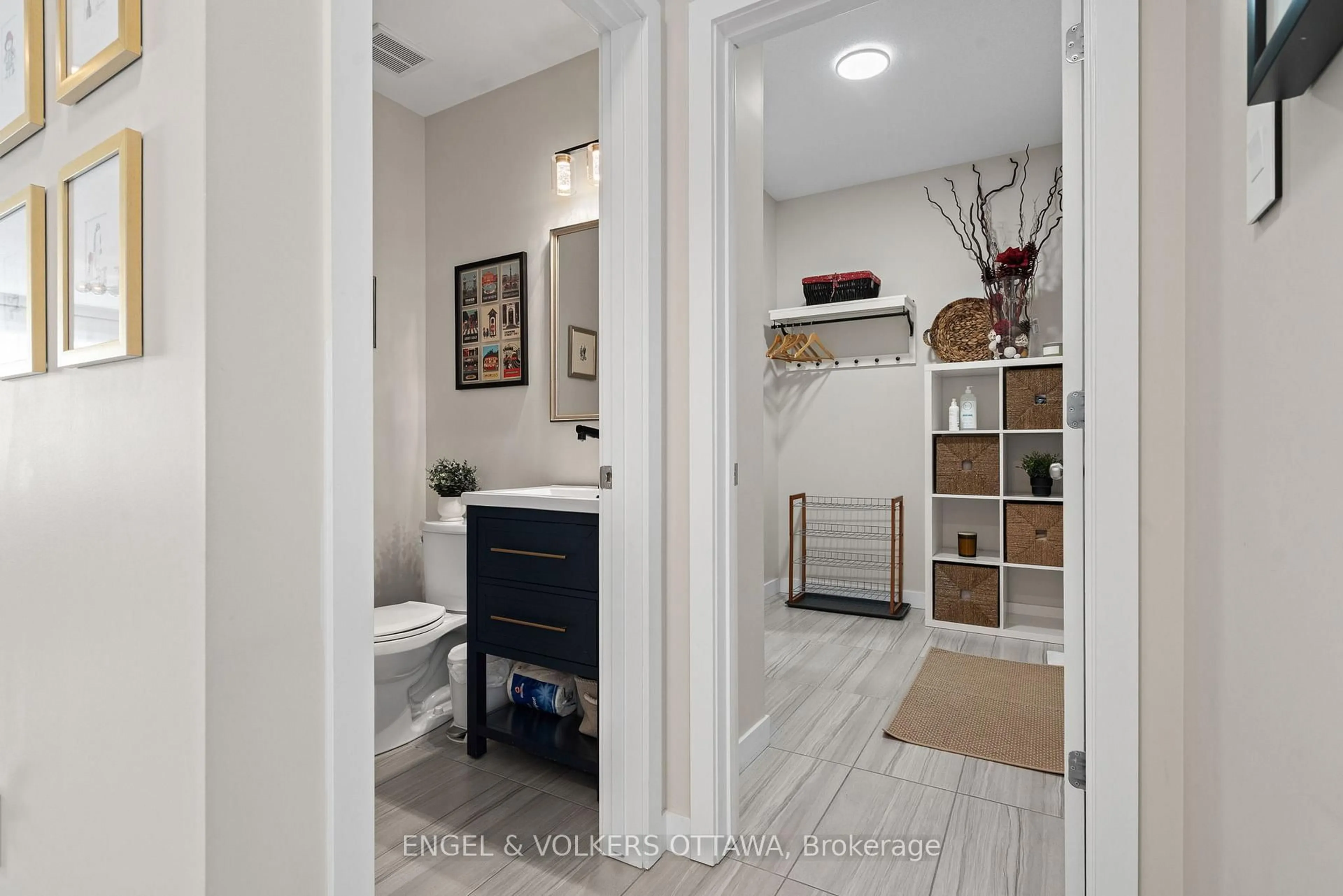 Contemporary bathroom, ceramic/tile floor for 267 Sceptre Way, Ottawa Ontario K2V 0C6