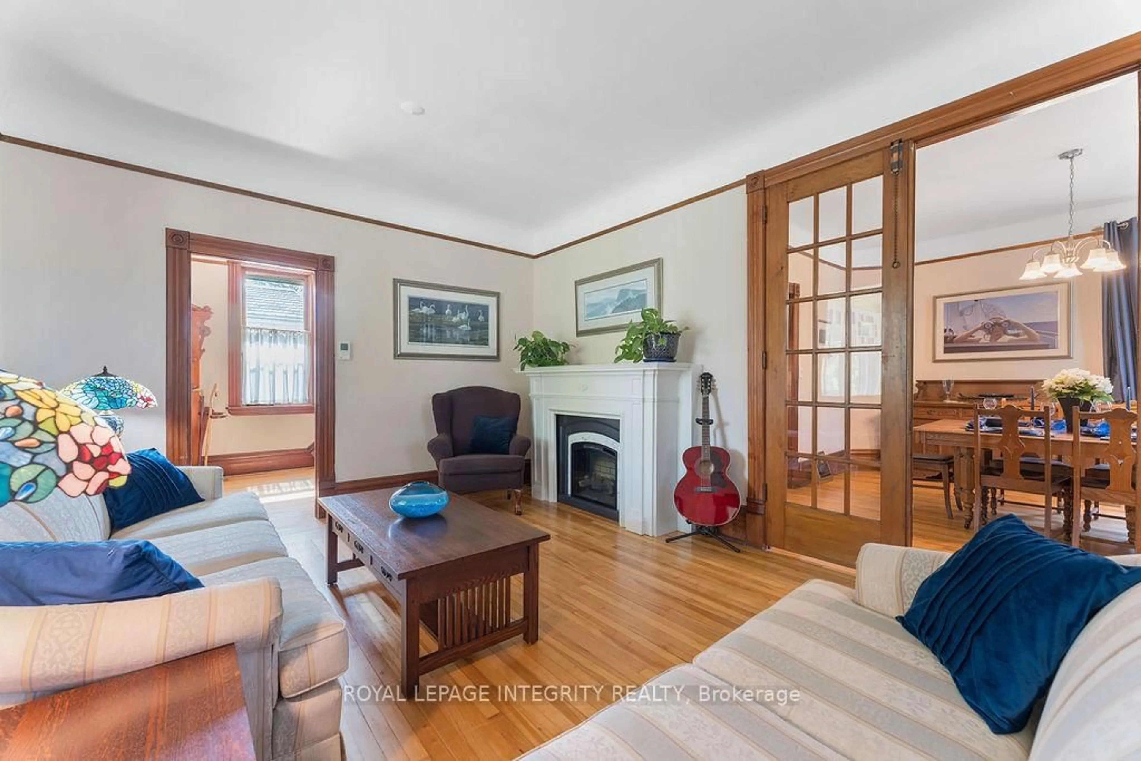 Living room with furniture, wood/laminate floor for 72 Lakeshore Dr, South Dundas Ontario K0C 1X0