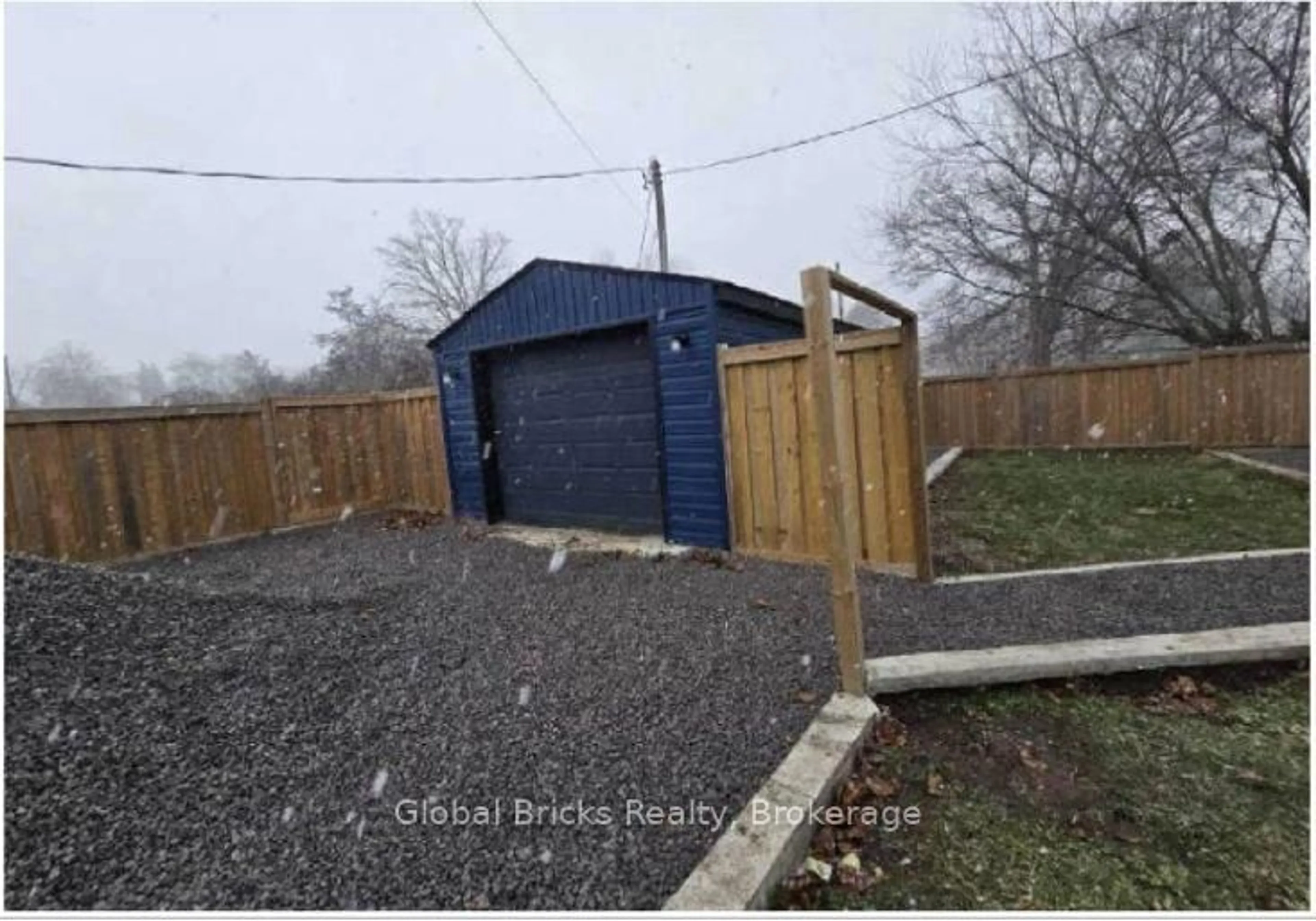 Shed for 53 Lane Cres, Belleville Ontario K8N 4Z4