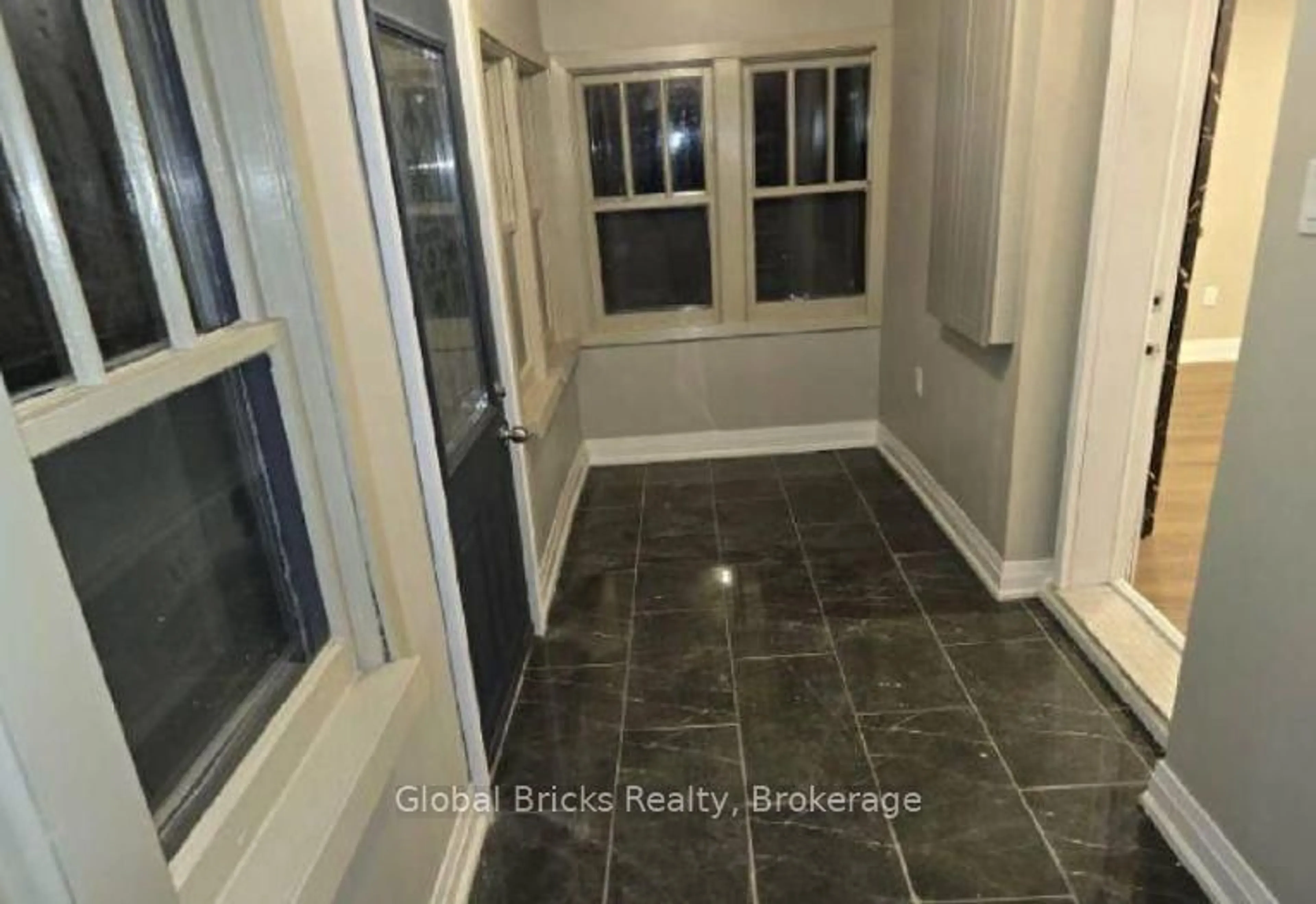 Indoor entryway for 53 Lane Cres, Belleville Ontario K8N 4Z4