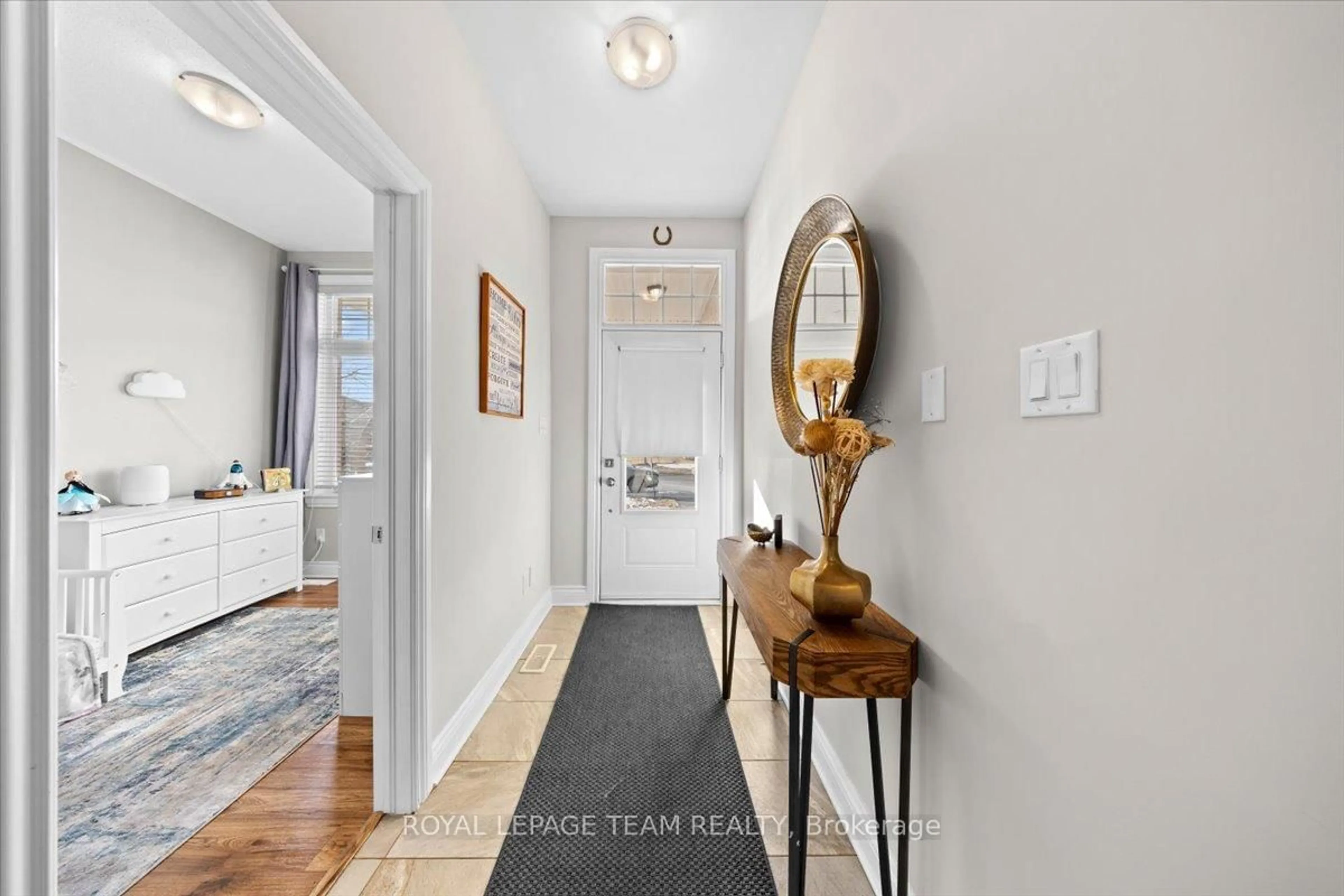 Indoor entryway for 53 Desmond Trudeau Dr, Arnprior Ontario K7S 3G9