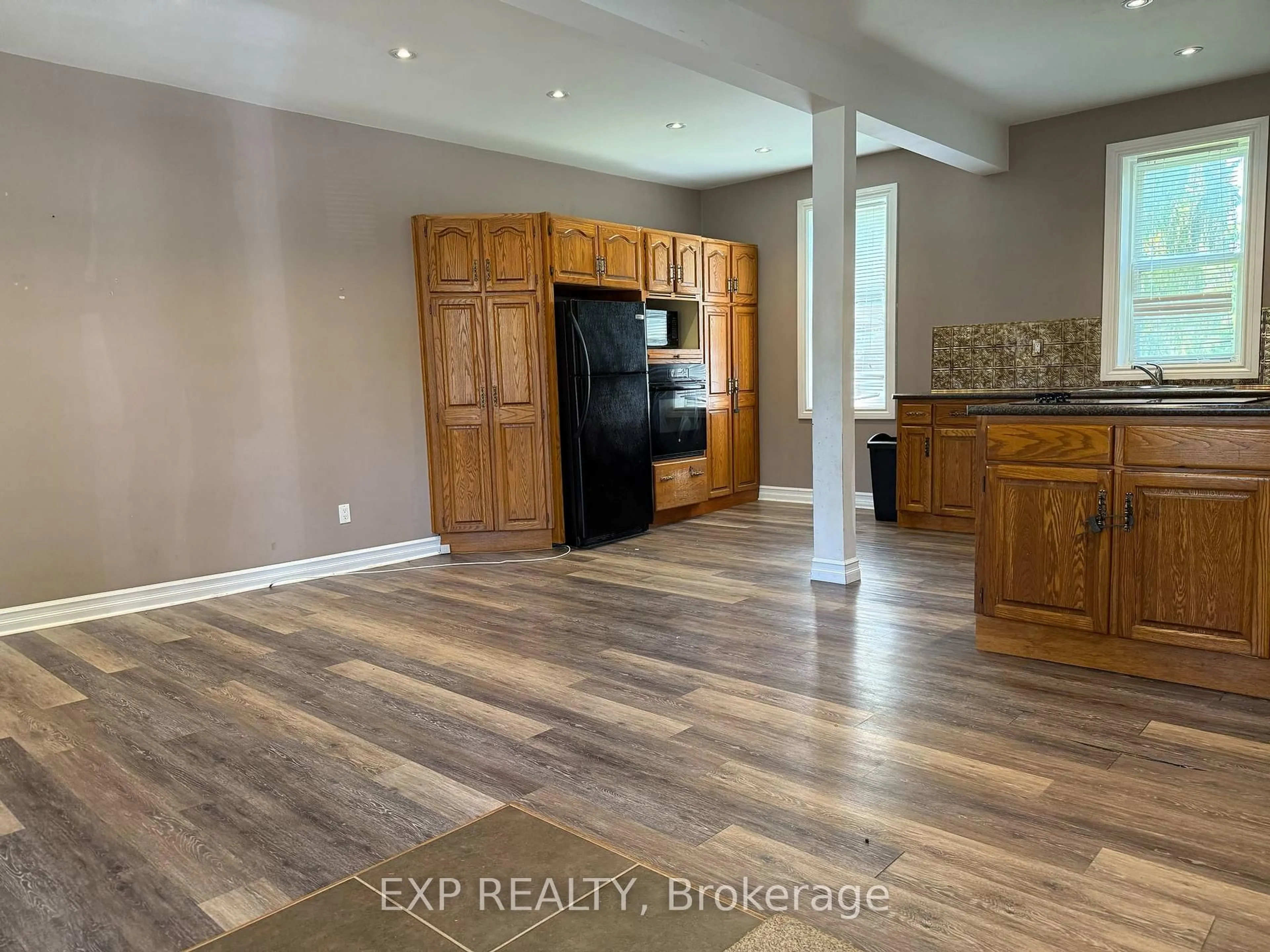 Open concept kitchen, ceramic/tile floor for 217 Victoria St, Shelburne Ontario L0N 1S4