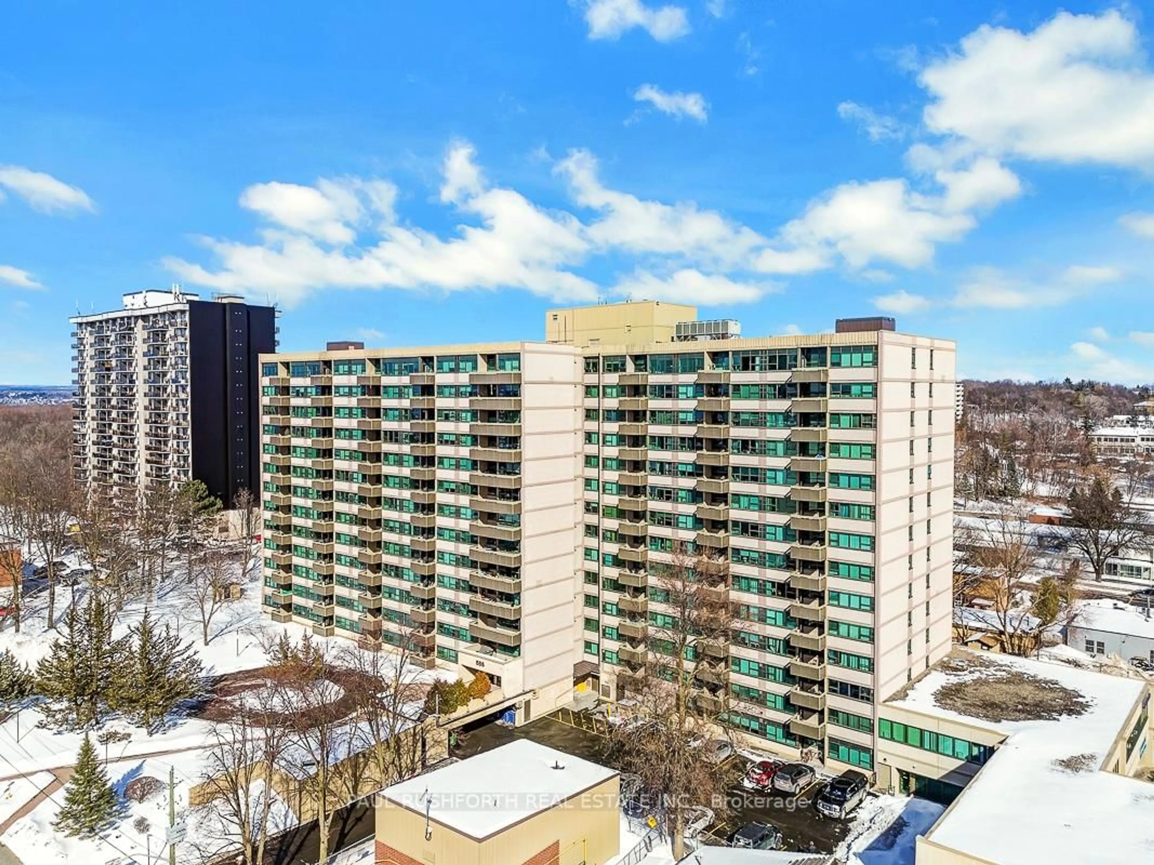 A pic from outside/outdoor area/front of a property/back of a property/a pic from drone, city buildings view from balcony for 555 Brittany Dr #PH7, Ottawa Ontario K1K 4C5