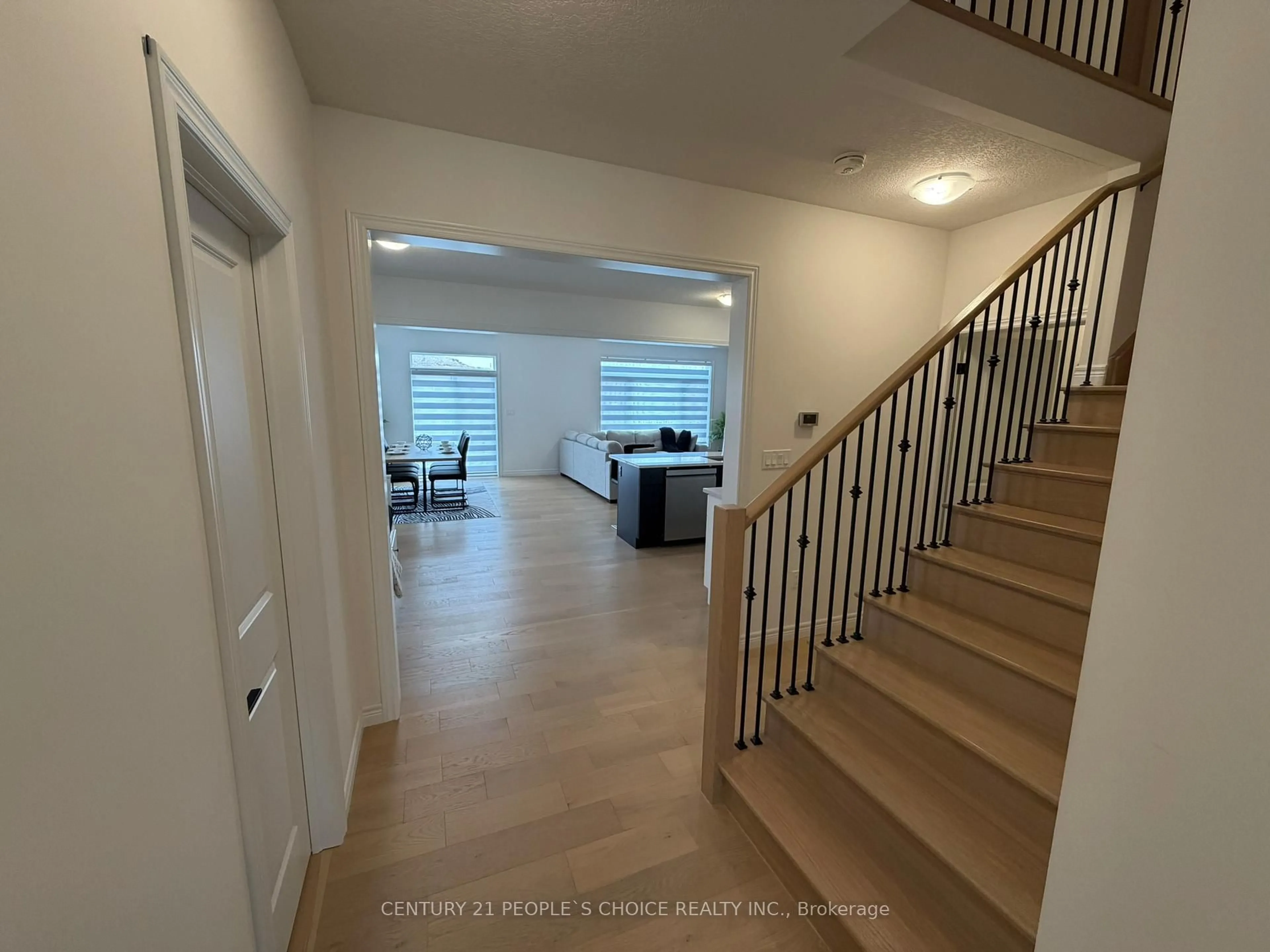 Unknown for 520 Anton Cres, Kitchener Ontario N2R 0T8