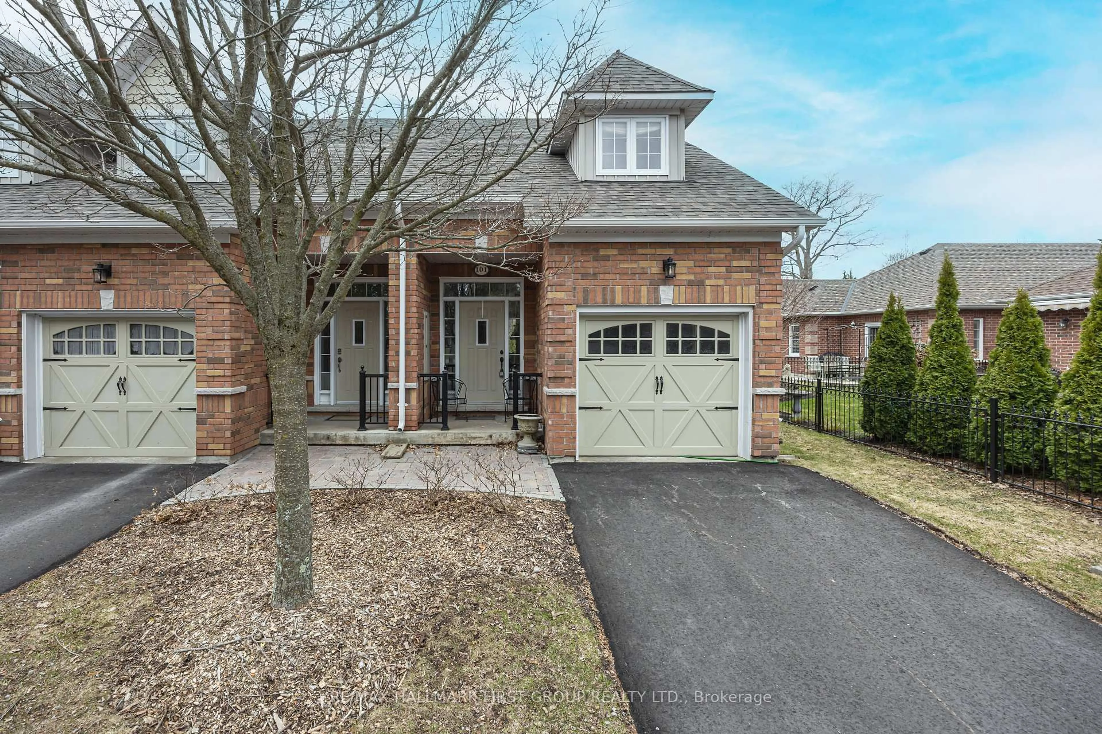 Home with brick exterior material, street for 300 D'Arcy St #101, Cobourg Ontario K9A 0A2