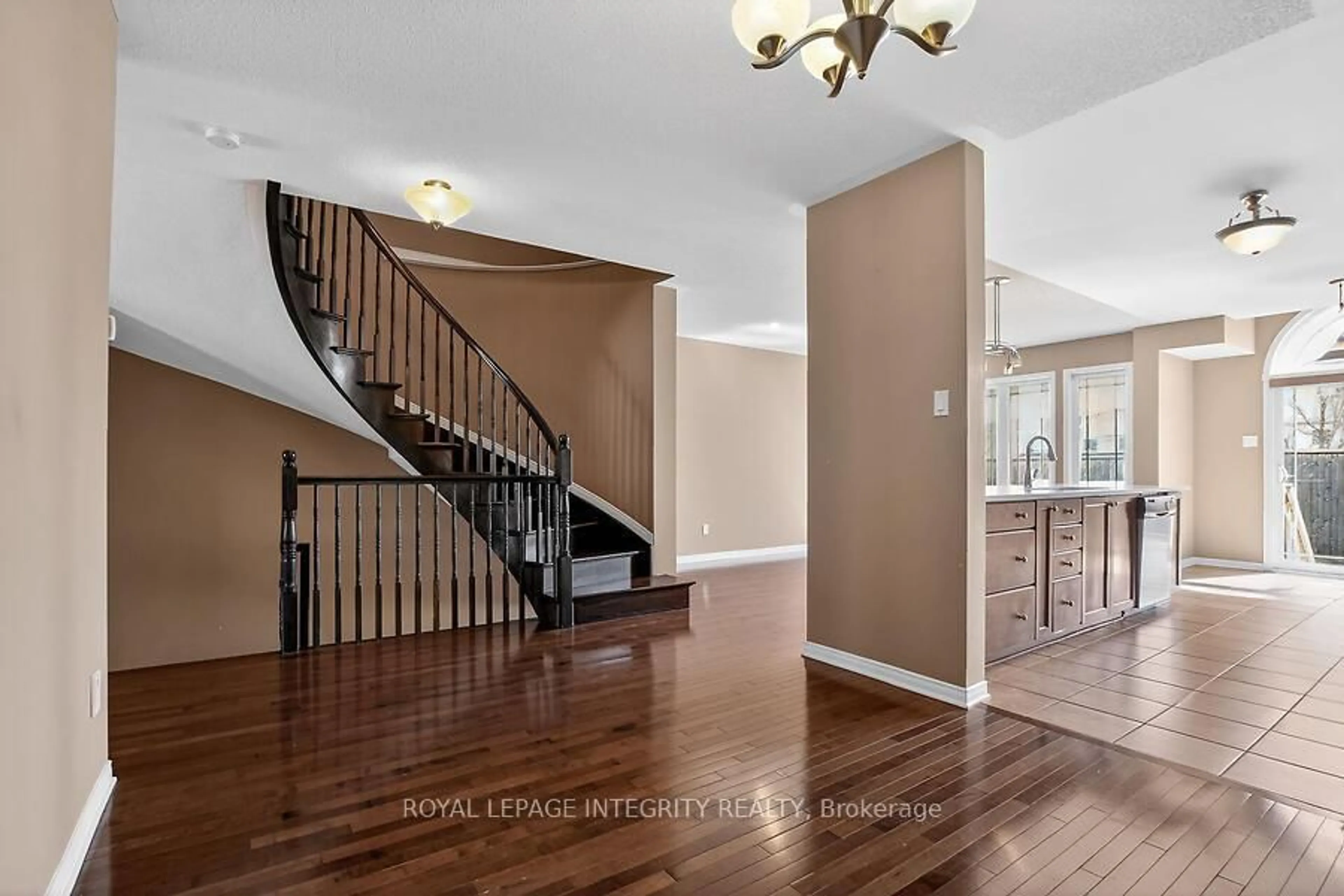 Unknown for 672 Pepperville Cres, Ottawa Ontario K2M 0E4