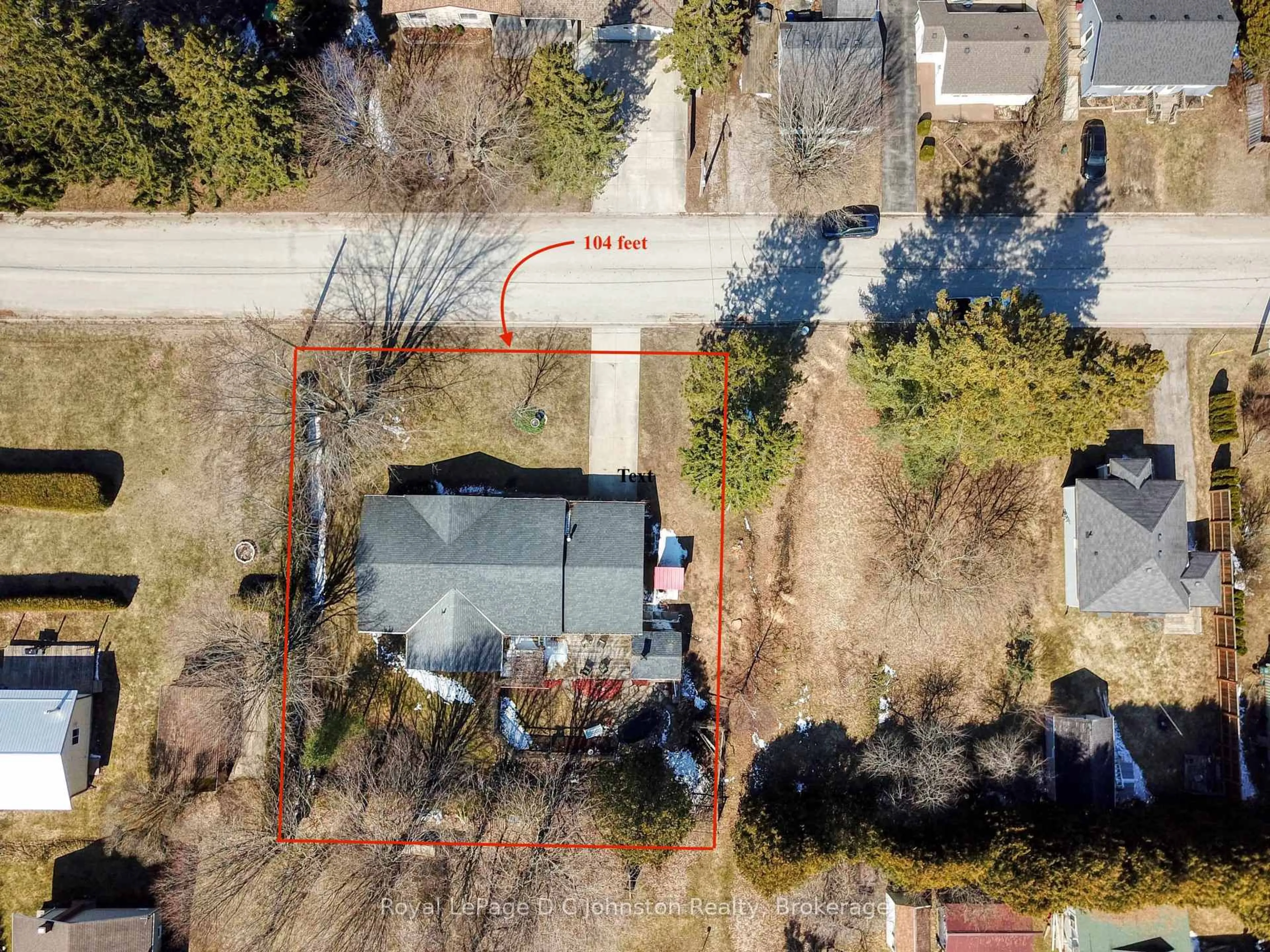 A pic from outside/outdoor area/front of a property/back of a property/a pic from drone, street for 121 Edward St, Saugeen Shores Ontario N0H 2L0