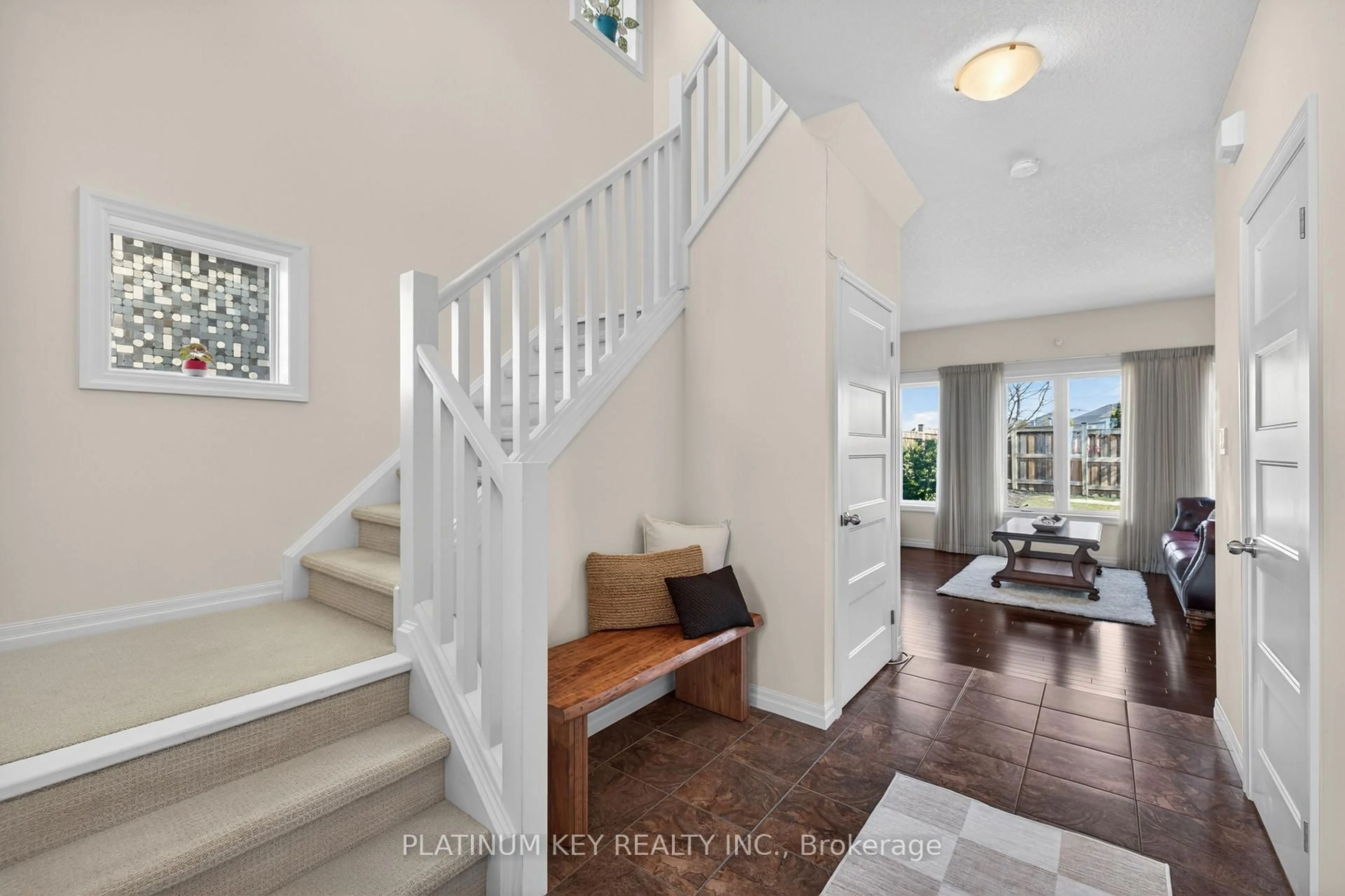 Indoor entryway for 2682 Tokala Tr, London North Ontario N6G 5B4