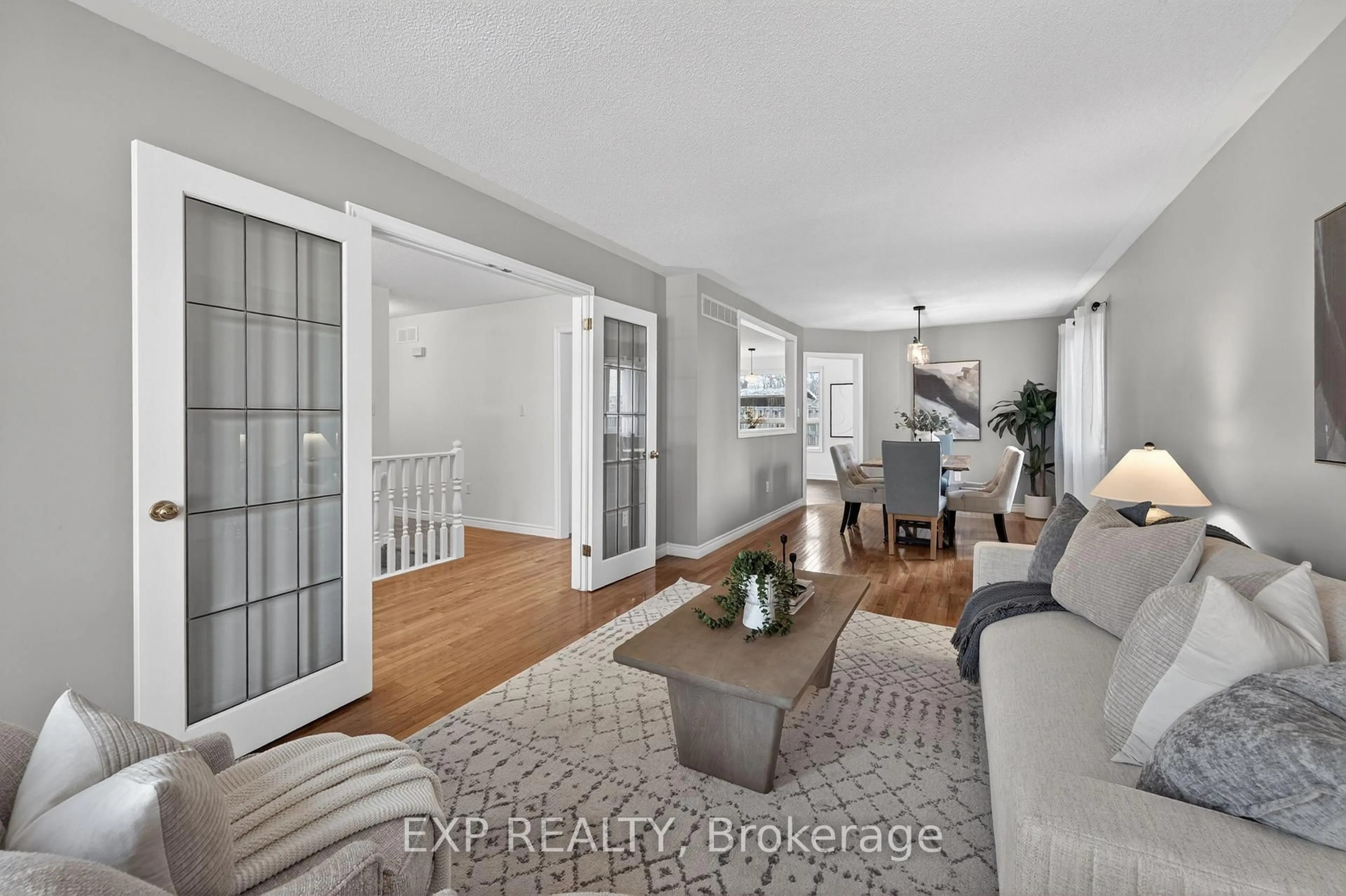 Living room with furniture, unknown for 395 Riverview Dr, Strathroy-Caradoc Ontario N7G 4A8