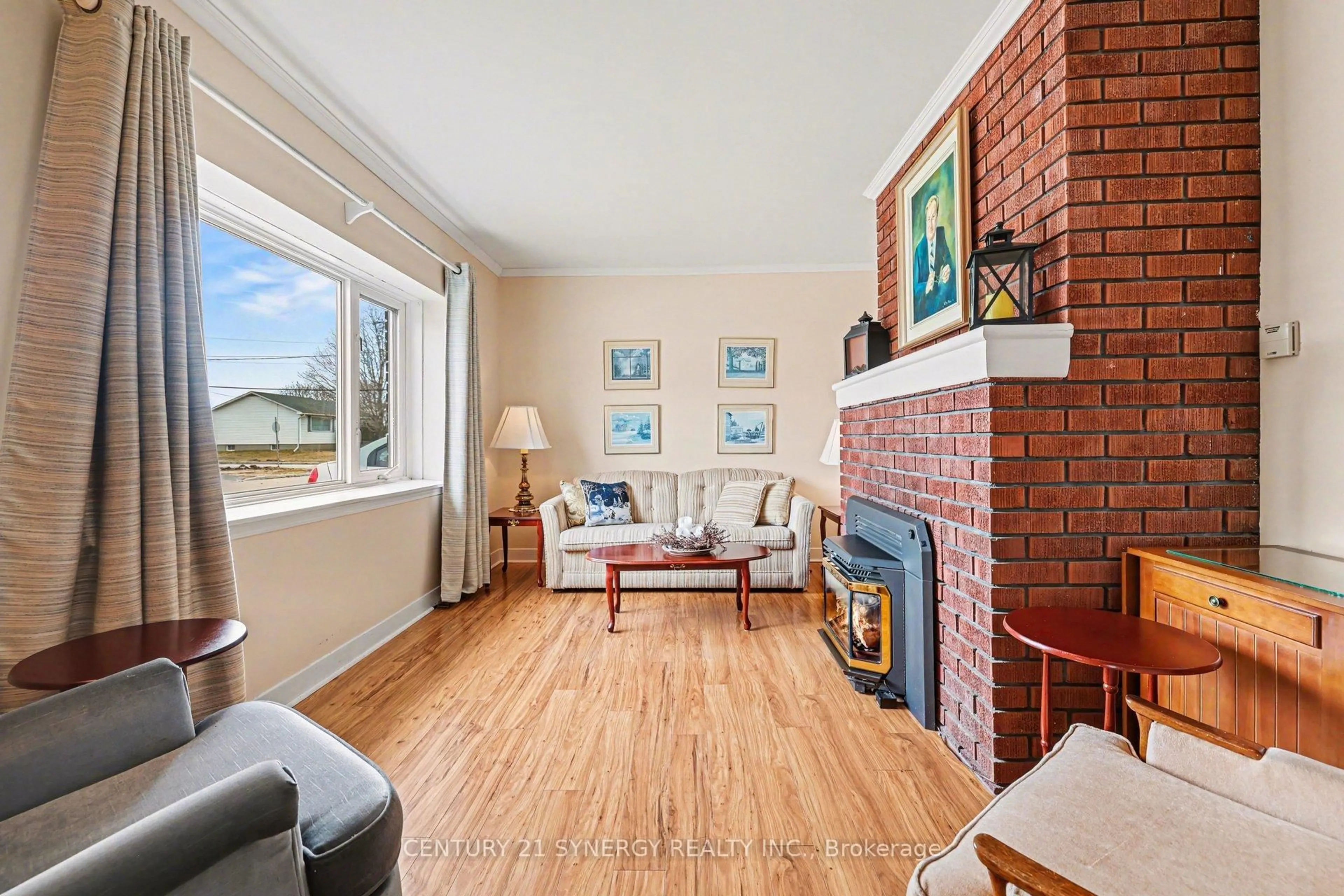 Living room with furniture, unknown for 20 Condie St, Smiths Falls Ontario K7A 2S8