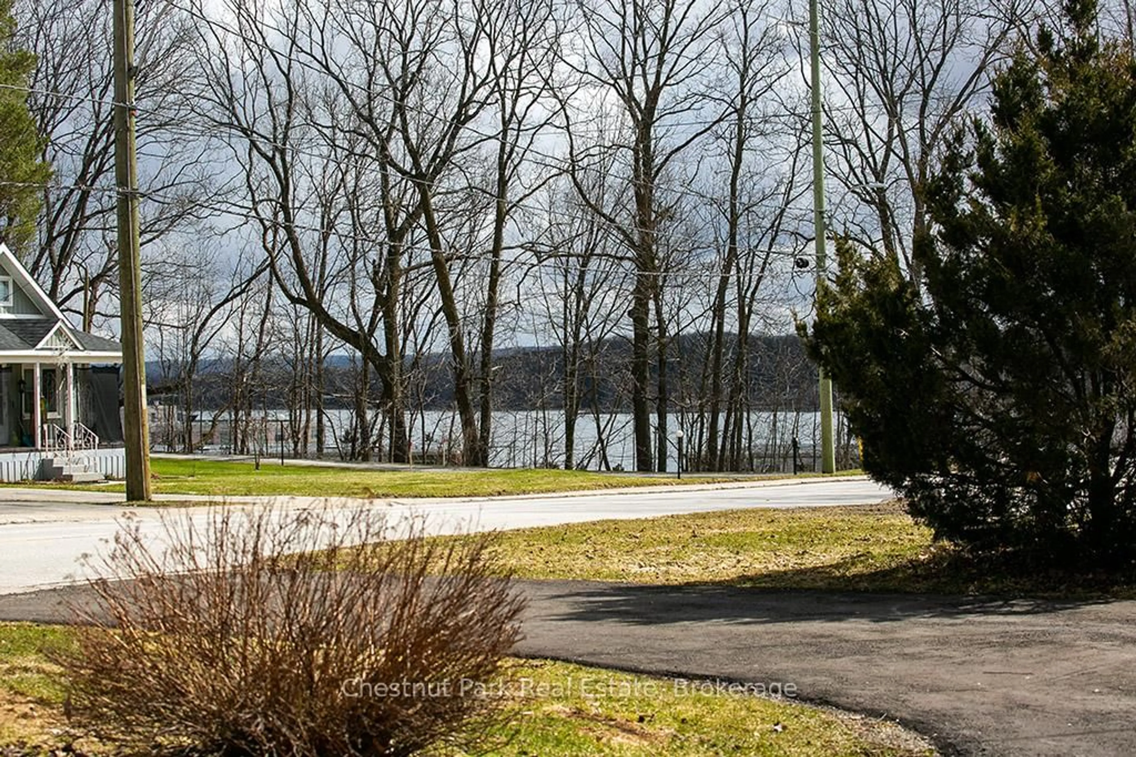 Patio, water/lake/river/ocean view for 481 24th St, Owen Sound Ontario N4K 4H9