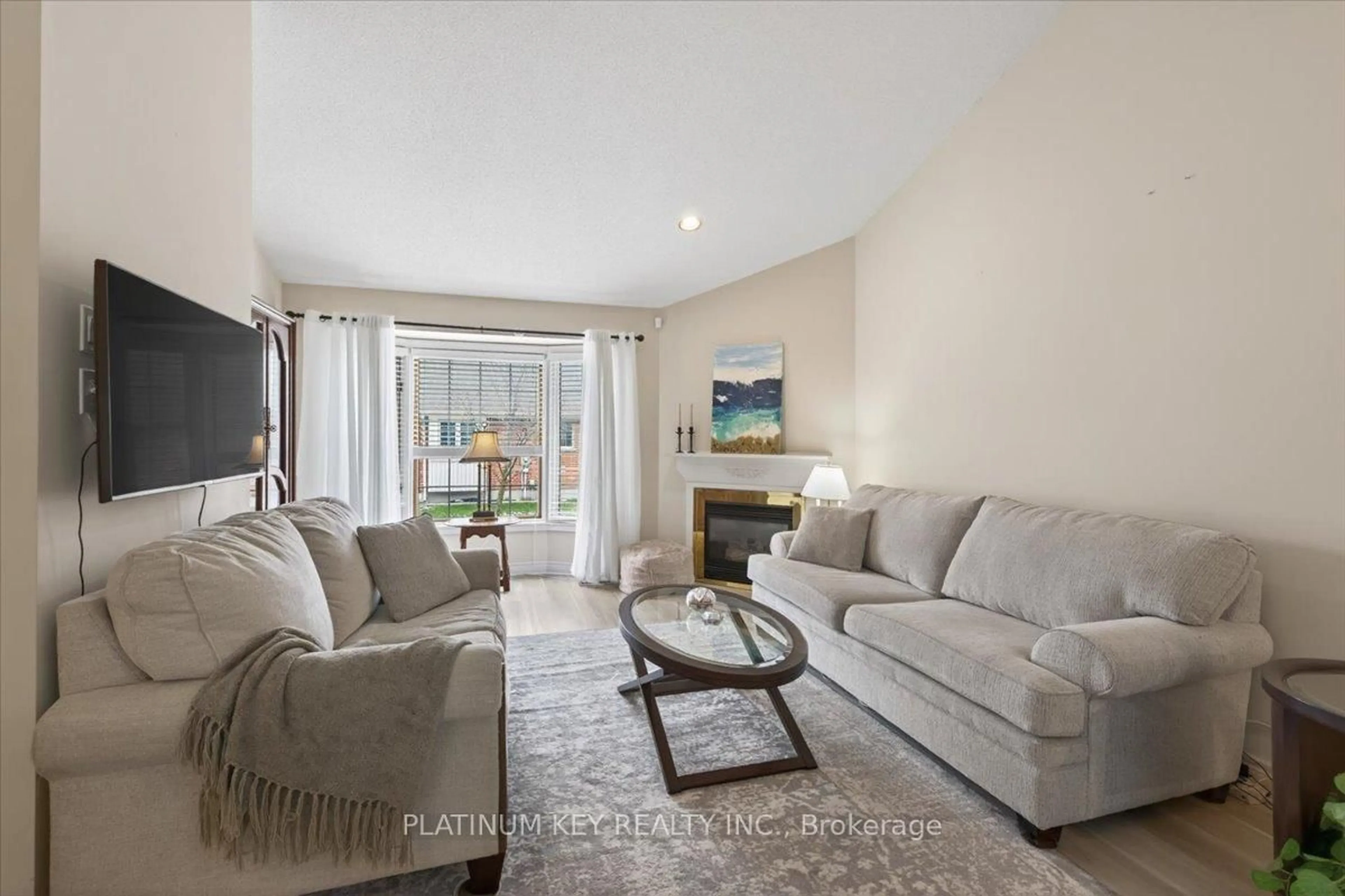 Living room with furniture, unknown for 307 Metcalfe St #6, Strathroy-Caradoc Ontario N7G 0B3