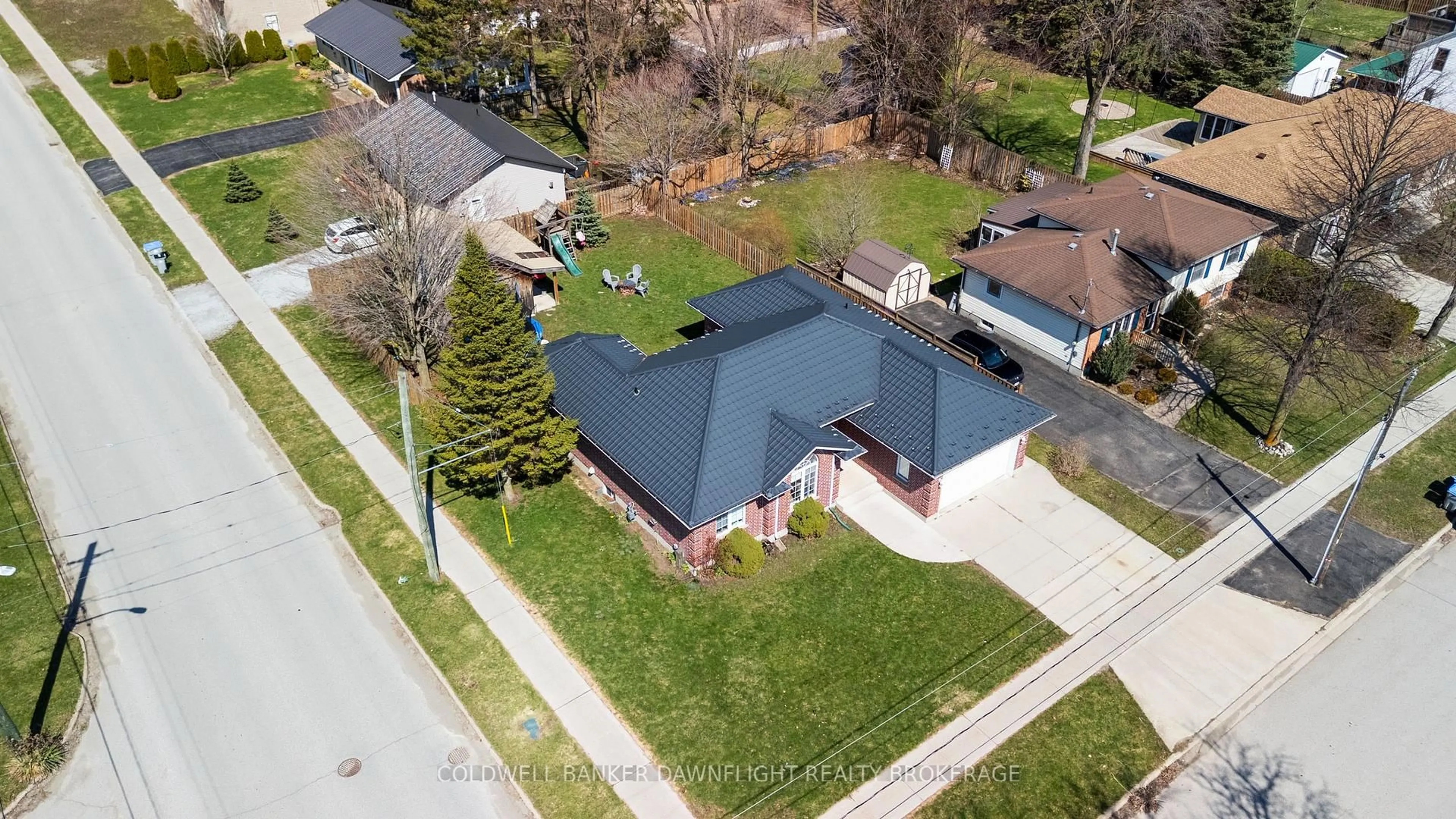 A pic from outside/outdoor area/front of a property/back of a property/a pic from drone, street for 148 Broadway St, North Middlesex Ontario N0M 2K0