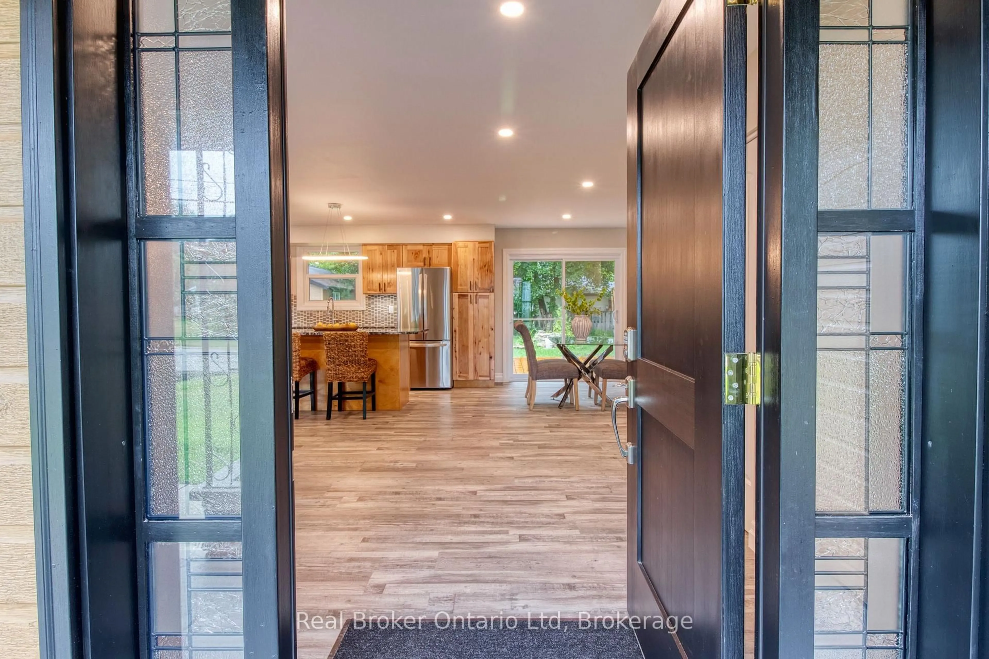 Indoor entryway for 446 Isaac St, South Bruce Peninsula Ontario N0H 2T0